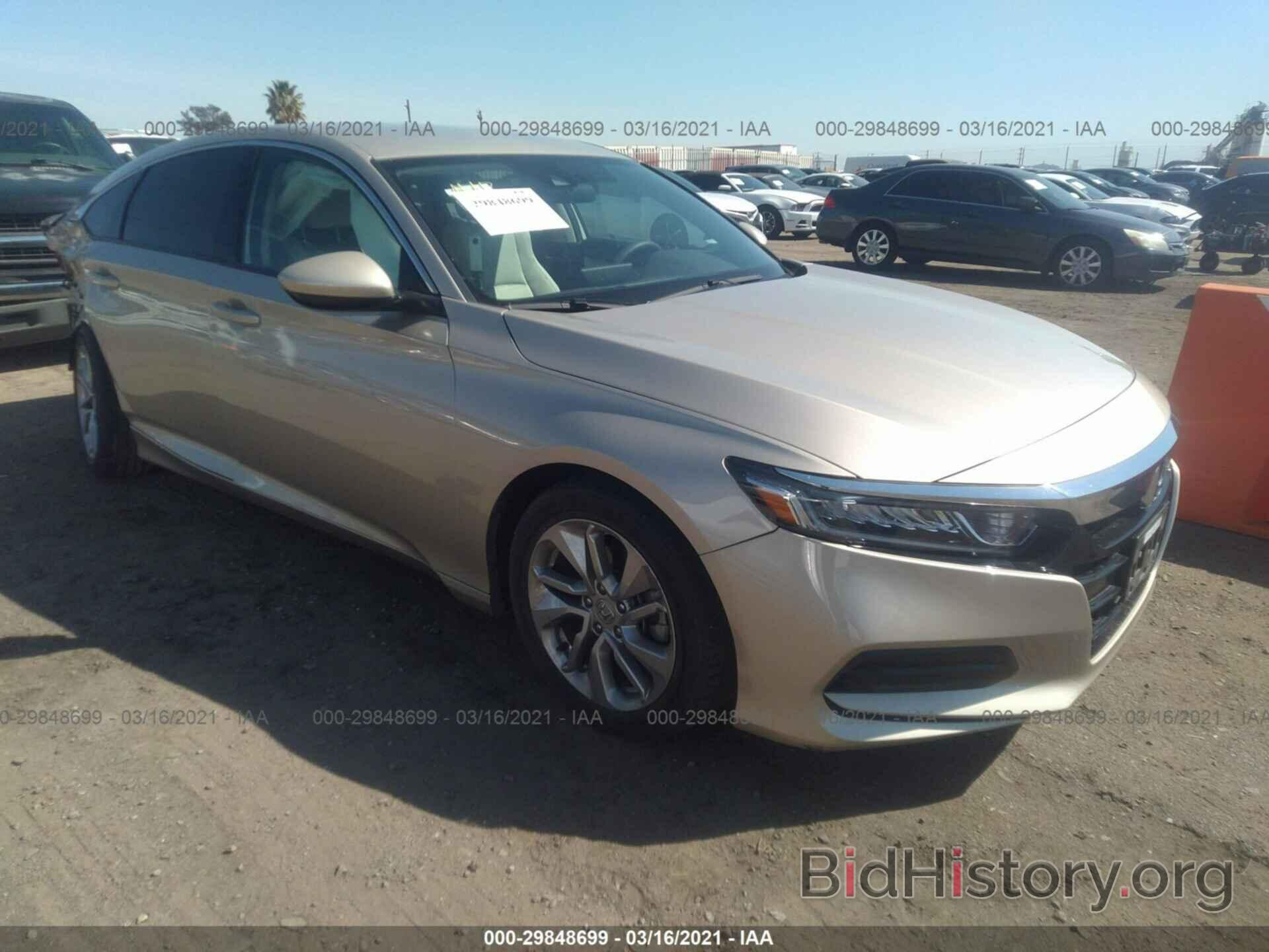 Photo 1HGCV1F1XJA025019 - HONDA ACCORD SEDAN 2018