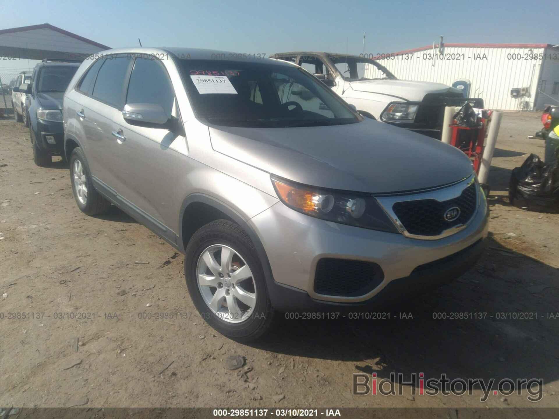 Photo 5XYKT3A12DG377499 - KIA SORENTO 2013