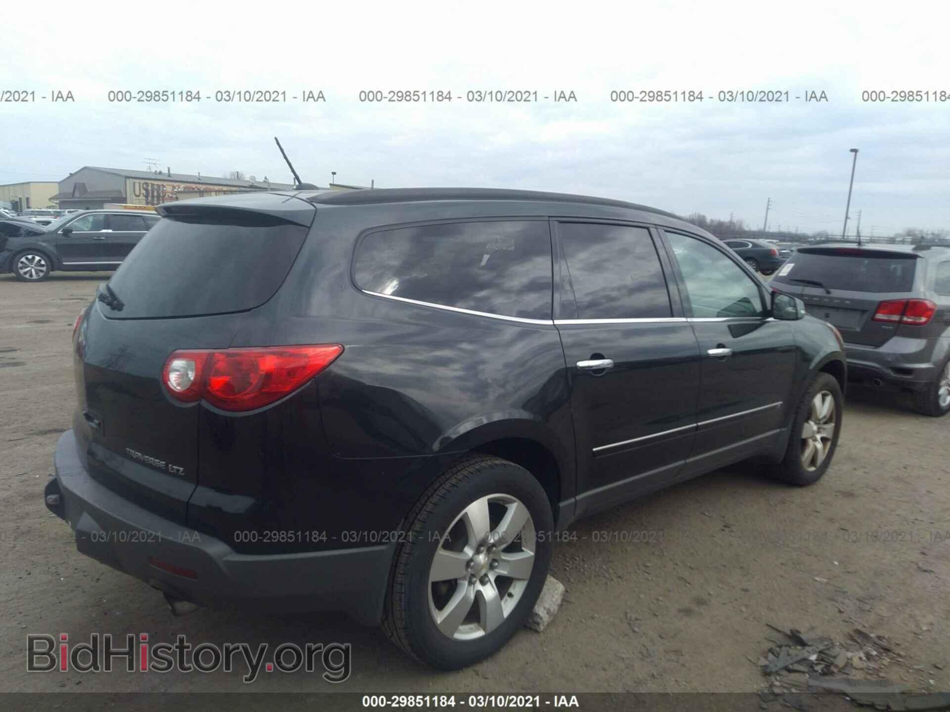 2010 CHEVROLET TRAVERSE - VIN: 1GNLRHED7AJ193473 - Photo 4
