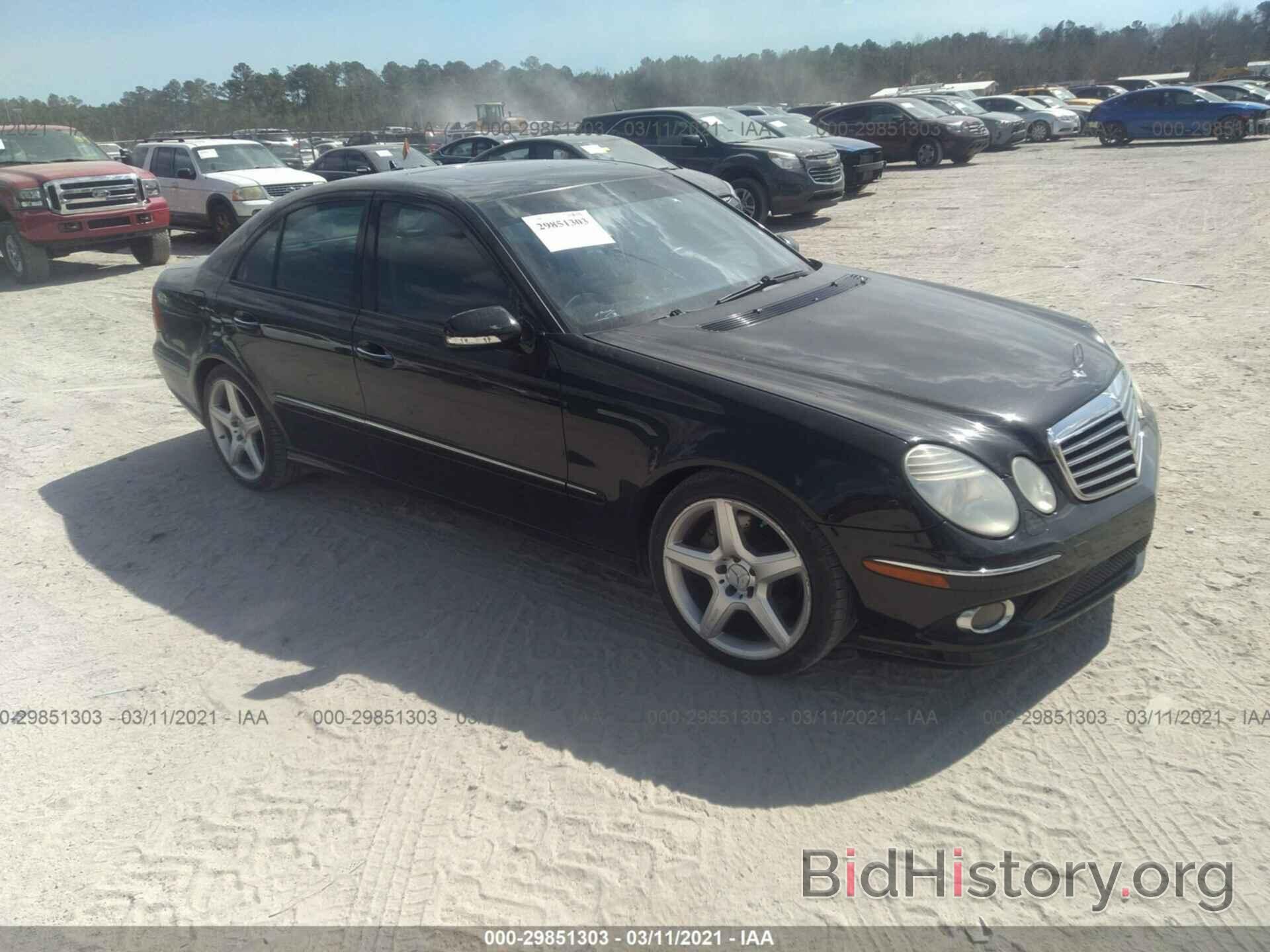 Photo WDBUF56X09B388090 - MERCEDES-BENZ E-CLASS 2009