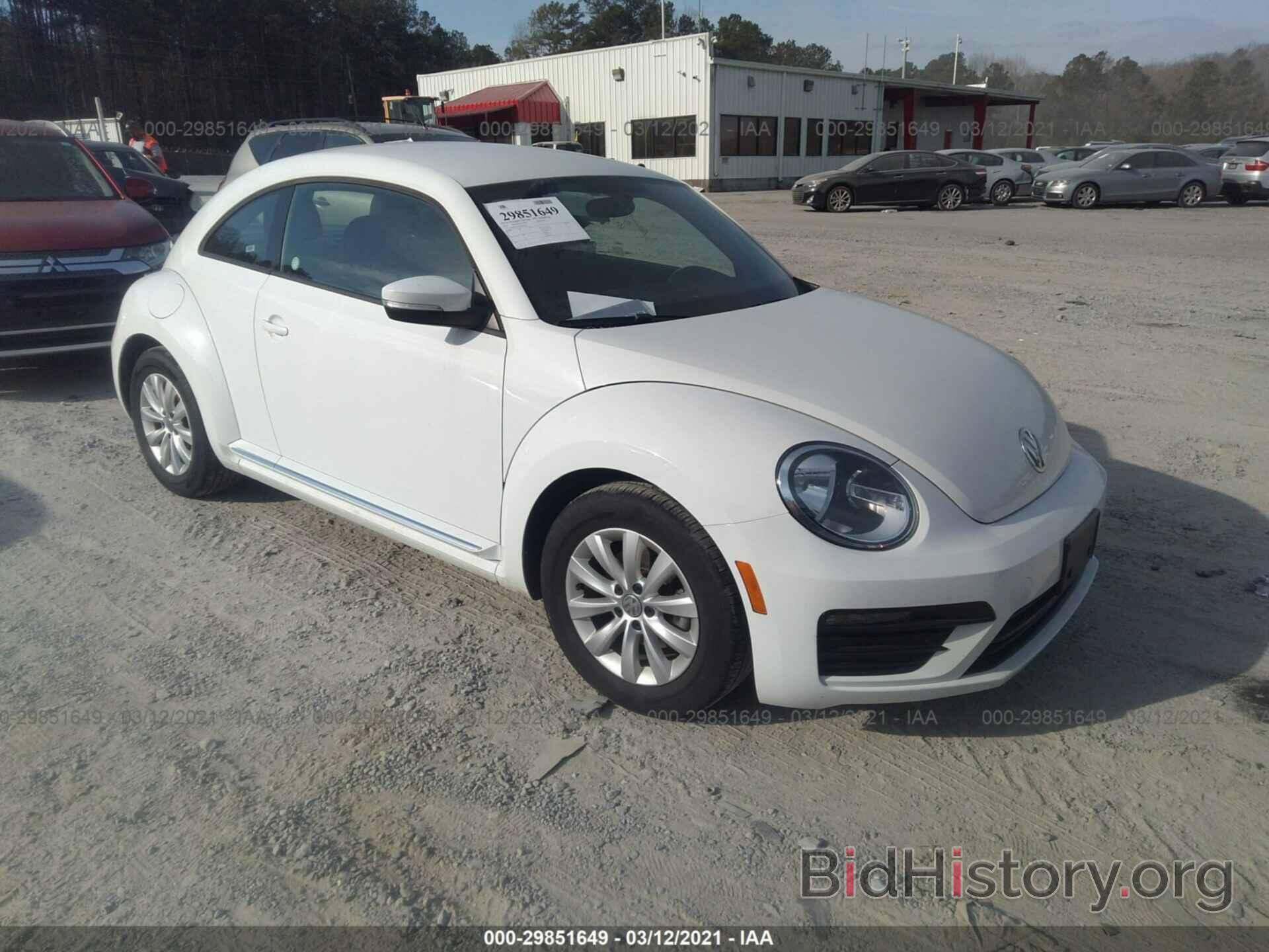 Photo 3VWFD7AT3KM708515 - VOLKSWAGEN BEETLE 2019