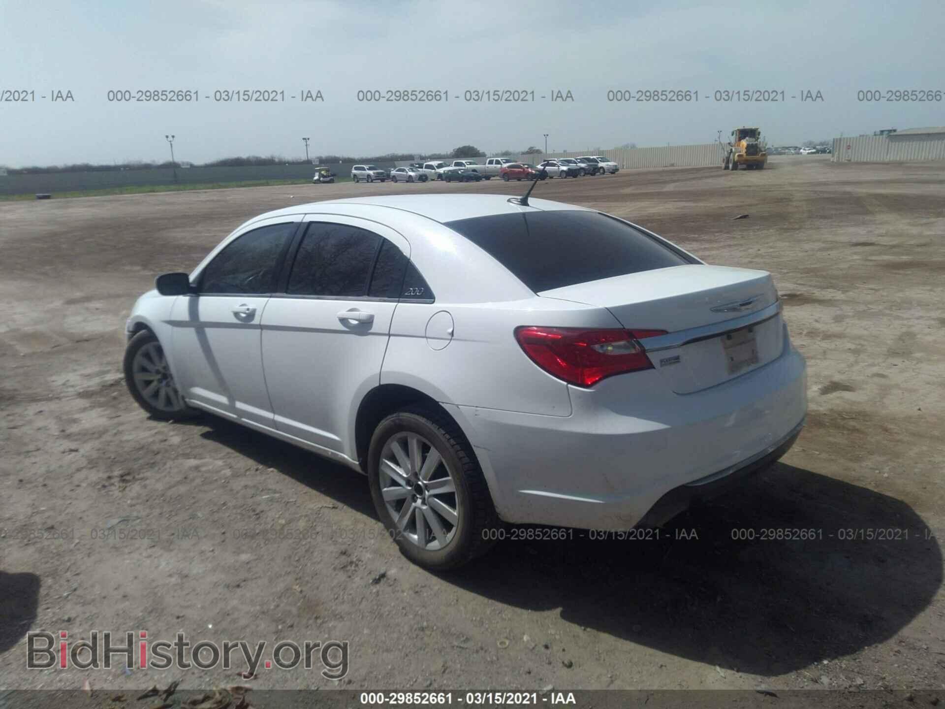2013 CHRYSLER 200 - VIN: 1C3CCBAG5DN743102 - Фото 3
