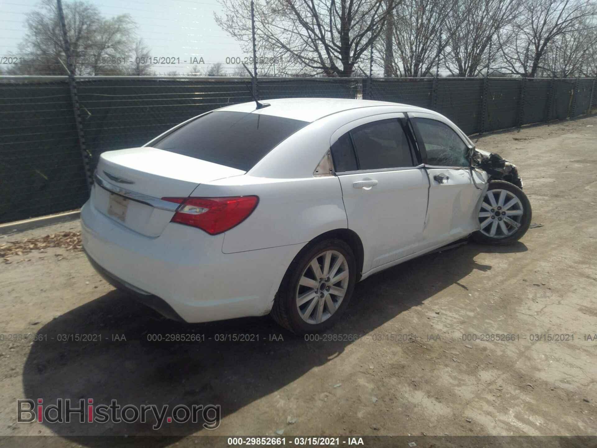 2013 CHRYSLER 200 - VIN: 1C3CCBAG5DN743102 - Фото 4