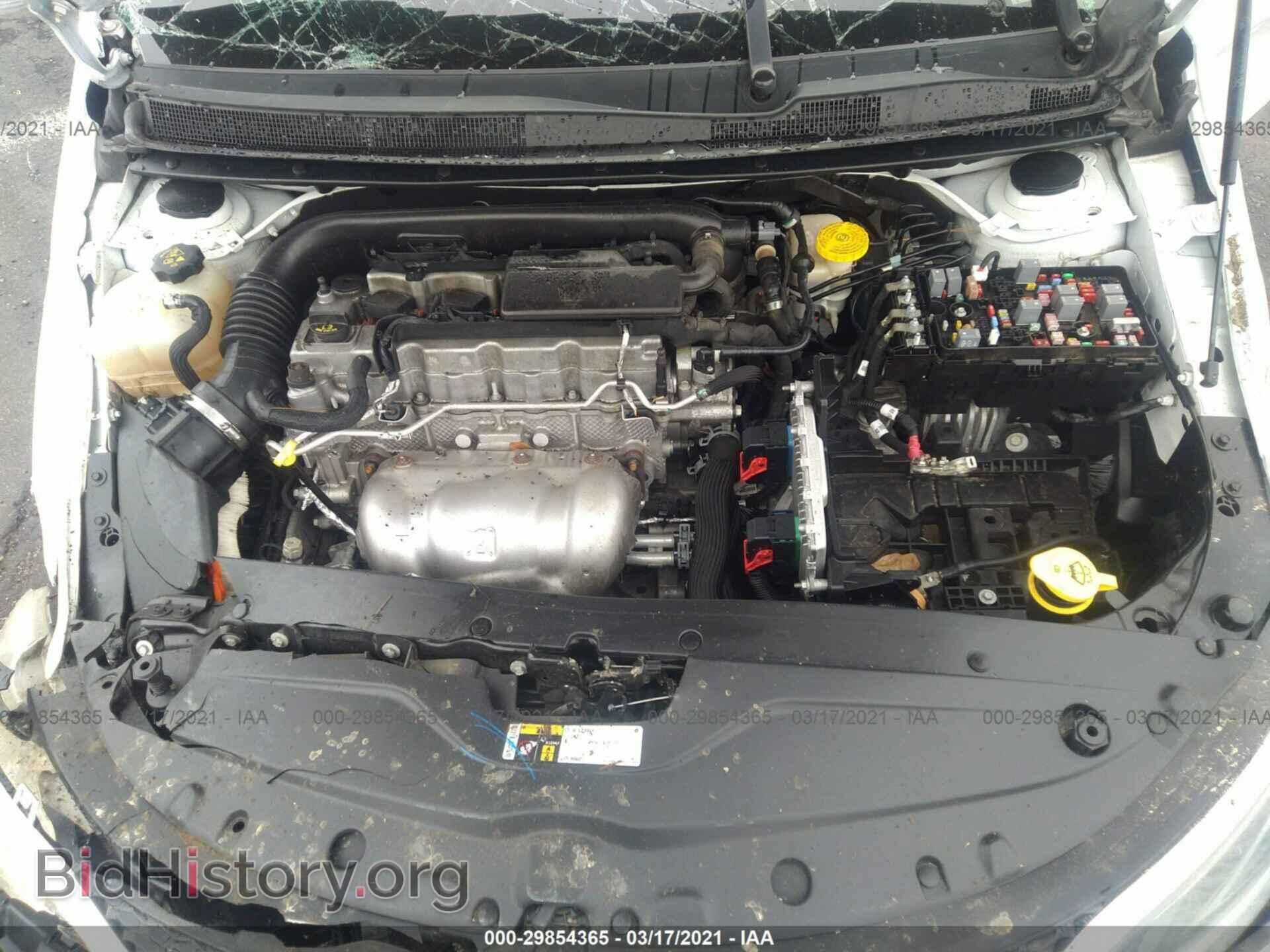 2015 CHRYSLER 200 - VIN: 1C3CCCAB7FN760867 - Фото 10