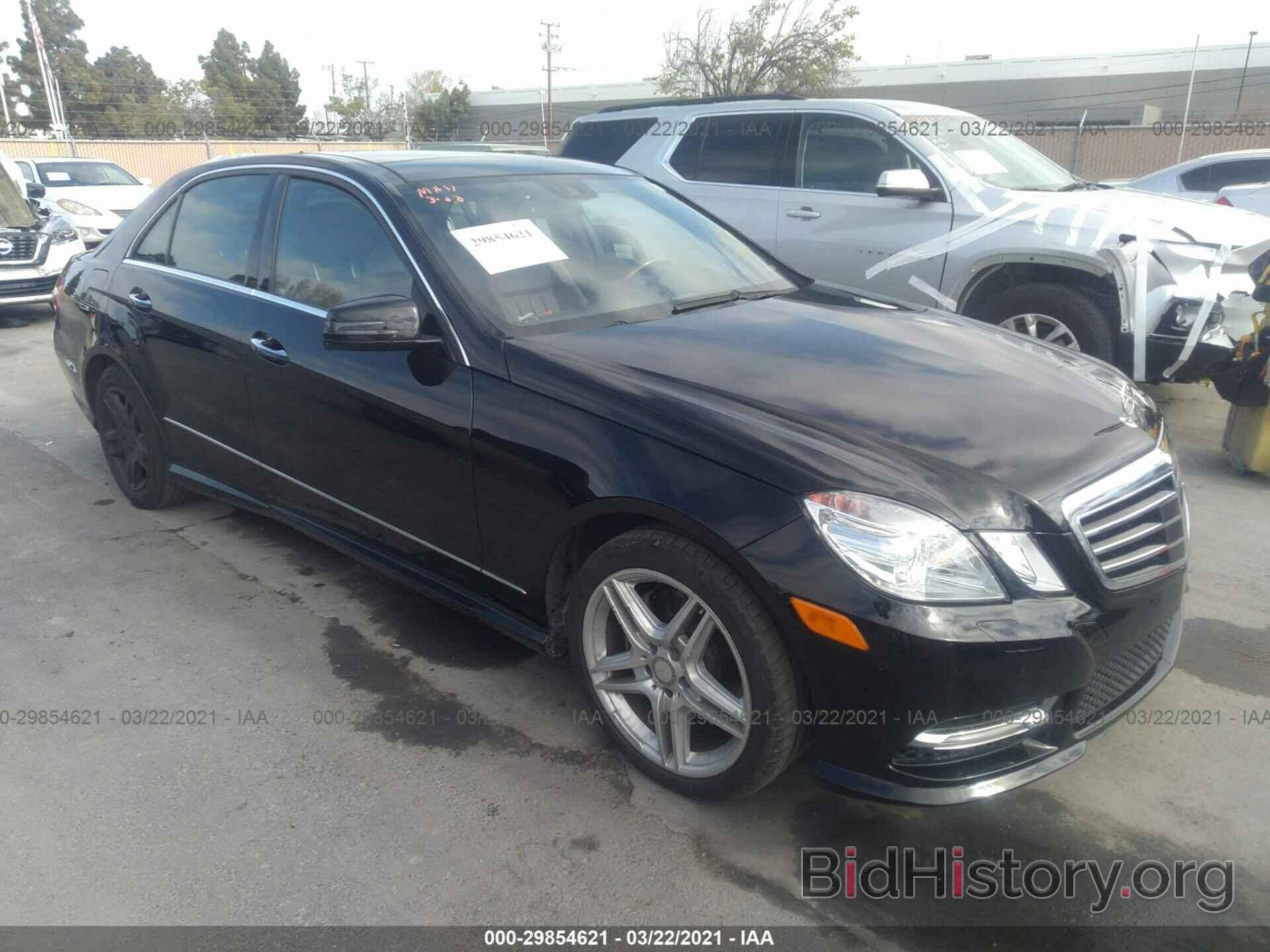 Photo WDDHF5KB3DA734571 - MERCEDES-BENZ E-CLASS 2013