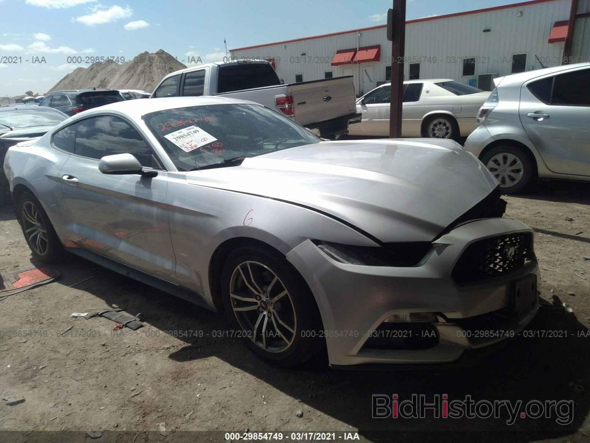 Photo 1FA6P8TH8G5266293 - FORD MUSTANG 2016