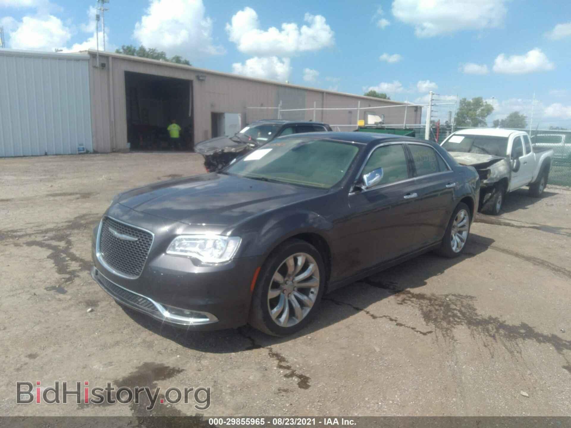 2018 CHRYSLER 300 - VIN: 2C3CCAEG2JH126989 - Фото 2
