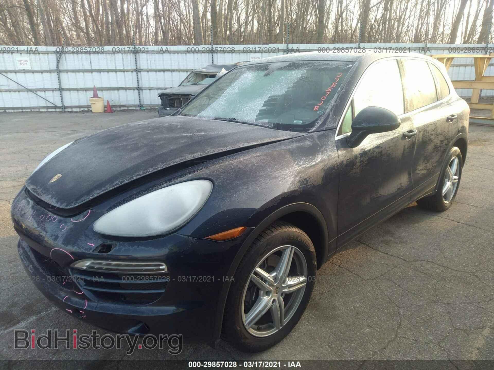 2011 PORSCHE CAYENNE - VIN: WP1AA2A27BLA02714 - Фото 2
