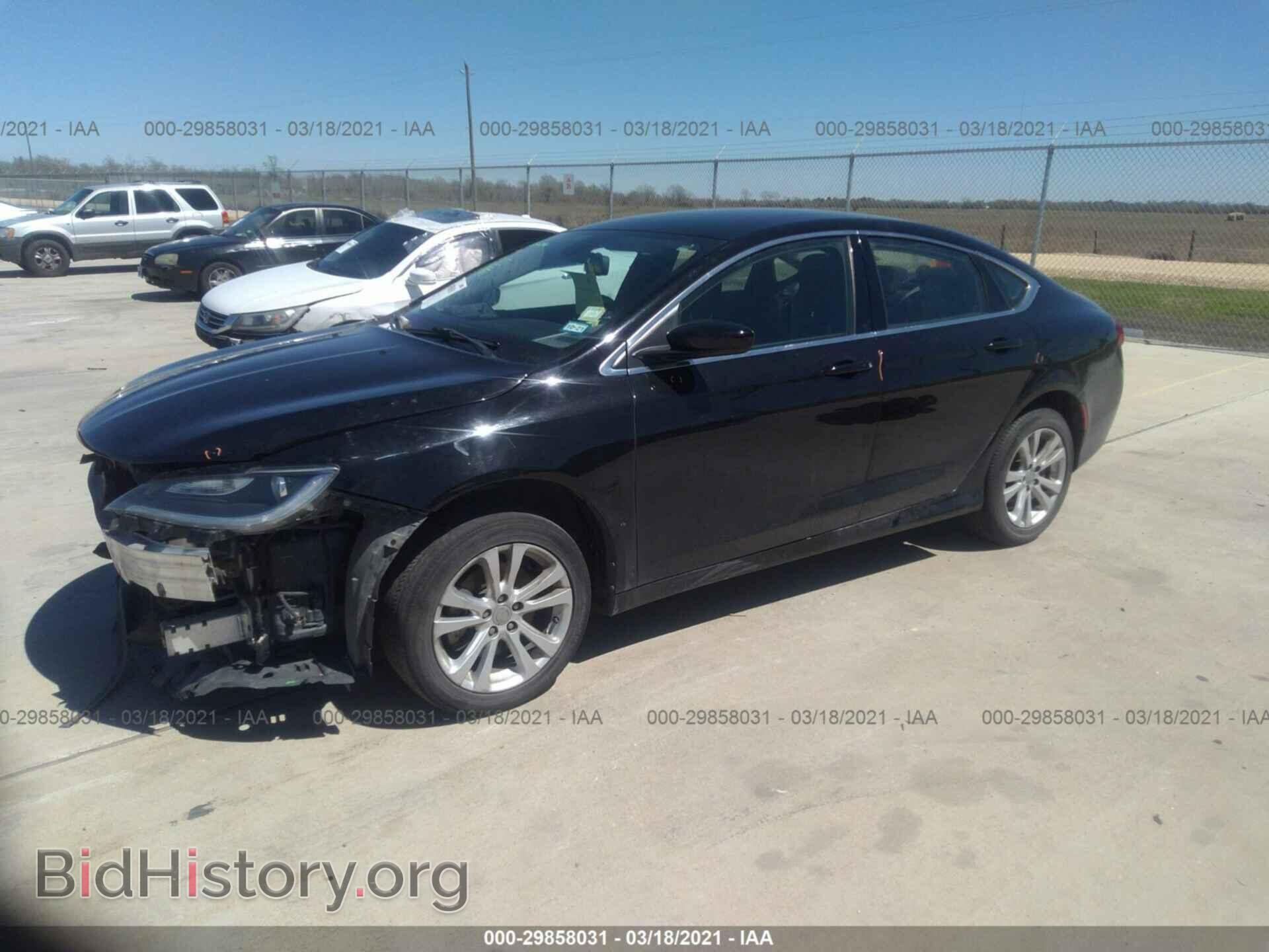 2015 CHRYSLER 200 - VIN: 1C3CCCAB2FN526264 - Фото 2