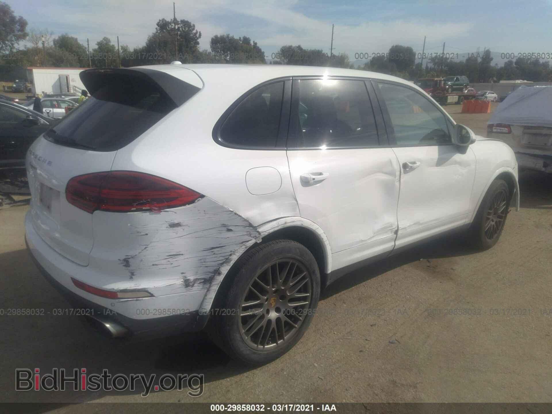 2017 PORSCHE CAYENNE - VIN: WP1AA2A26HKA90203 - Фото 4