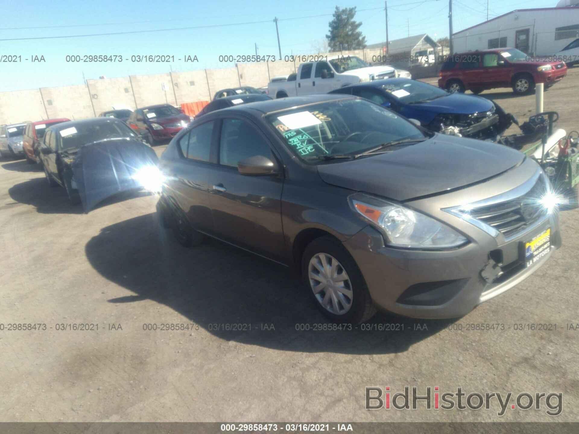 Photo 3N1CN7AP6HK441156 - NISSAN VERSA SEDAN 2017