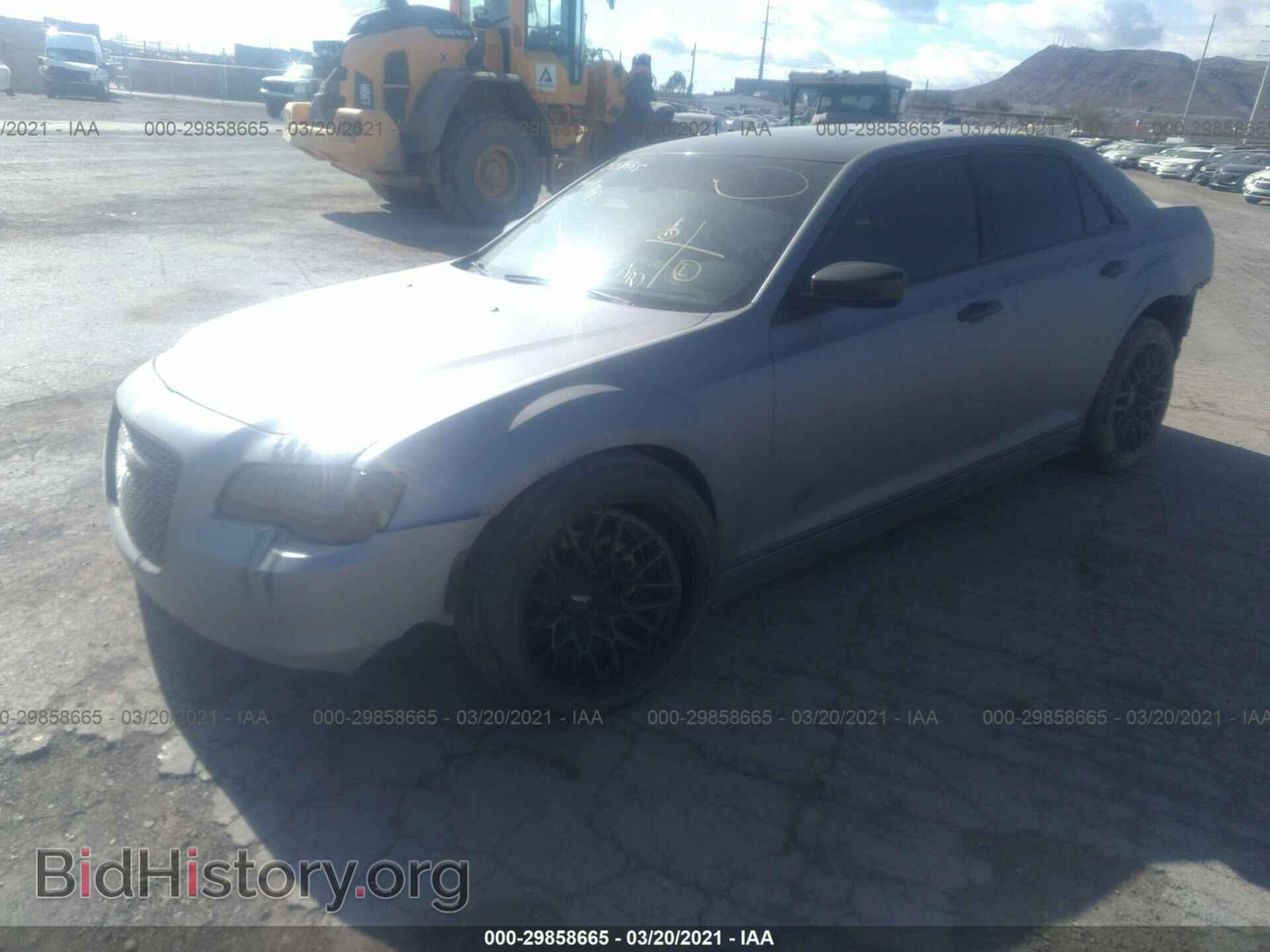 2016 CHRYSLER 300 - VIN: 2C3CCAEG6GH105636 - Фото 2