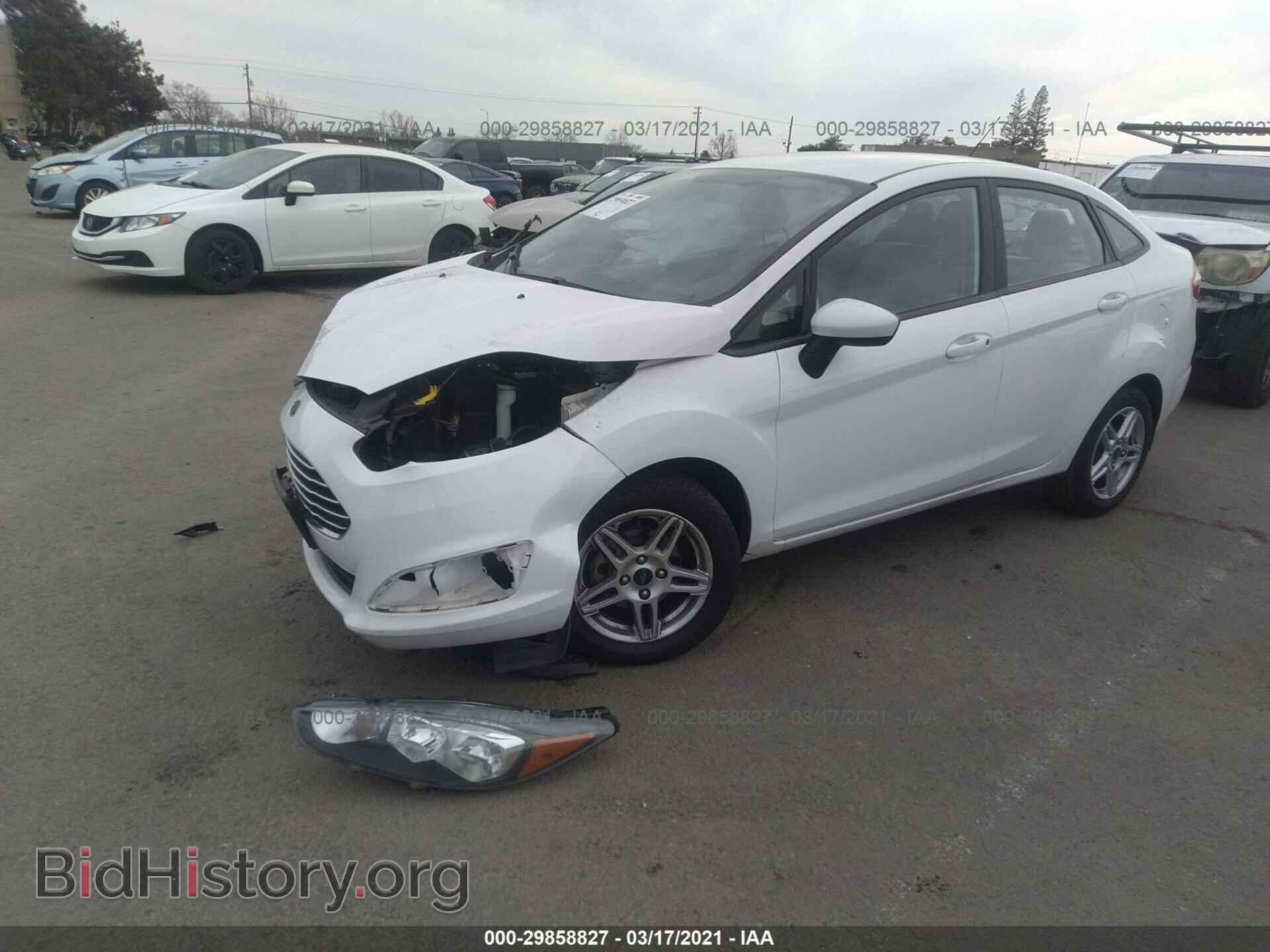 2017 FORD FIESTA - VIN: 3FADP4BJ5HM113449 - Фото 2