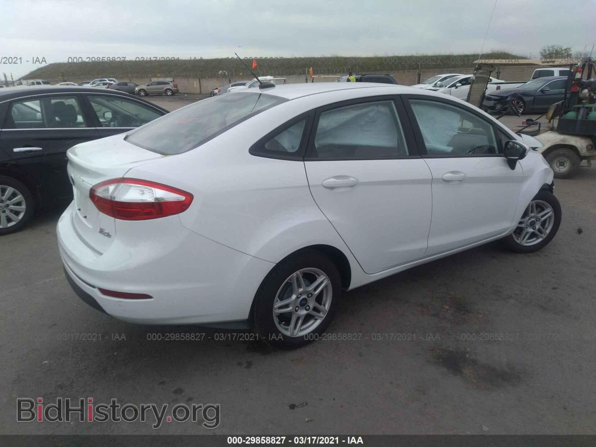 2017 FORD FIESTA - VIN: 3FADP4BJ5HM113449 - Фото 4