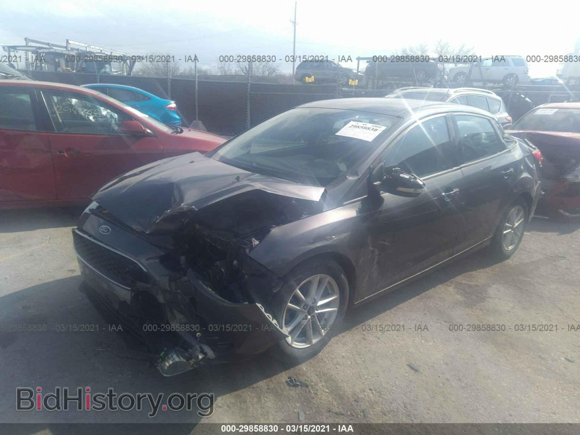 2017 FORD FOCUS - VIN: 1FADP3F23HL327855 - Фото 2
