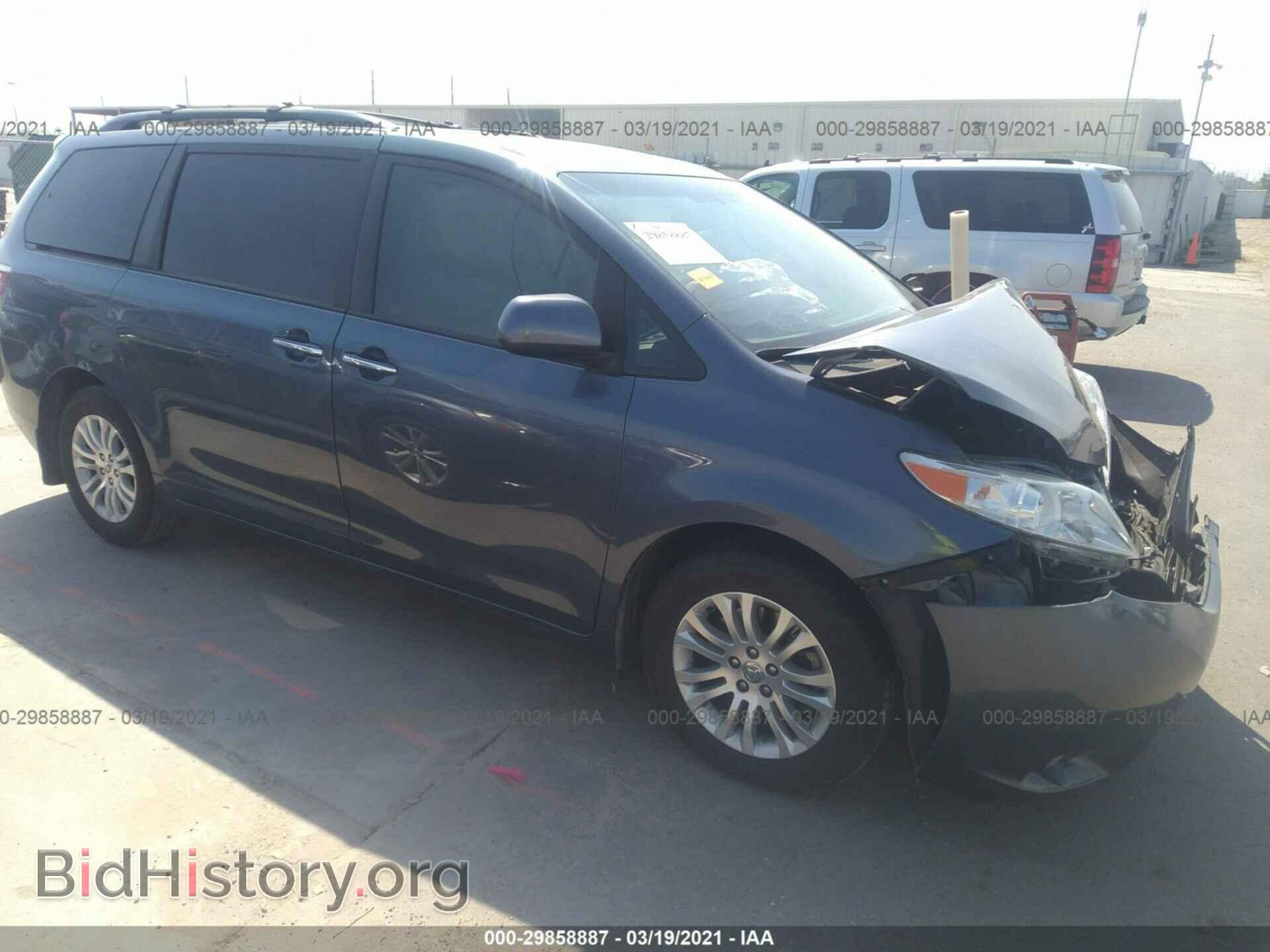 Photo 5TDYZ3DC4HS855582 - TOYOTA SIENNA 2017