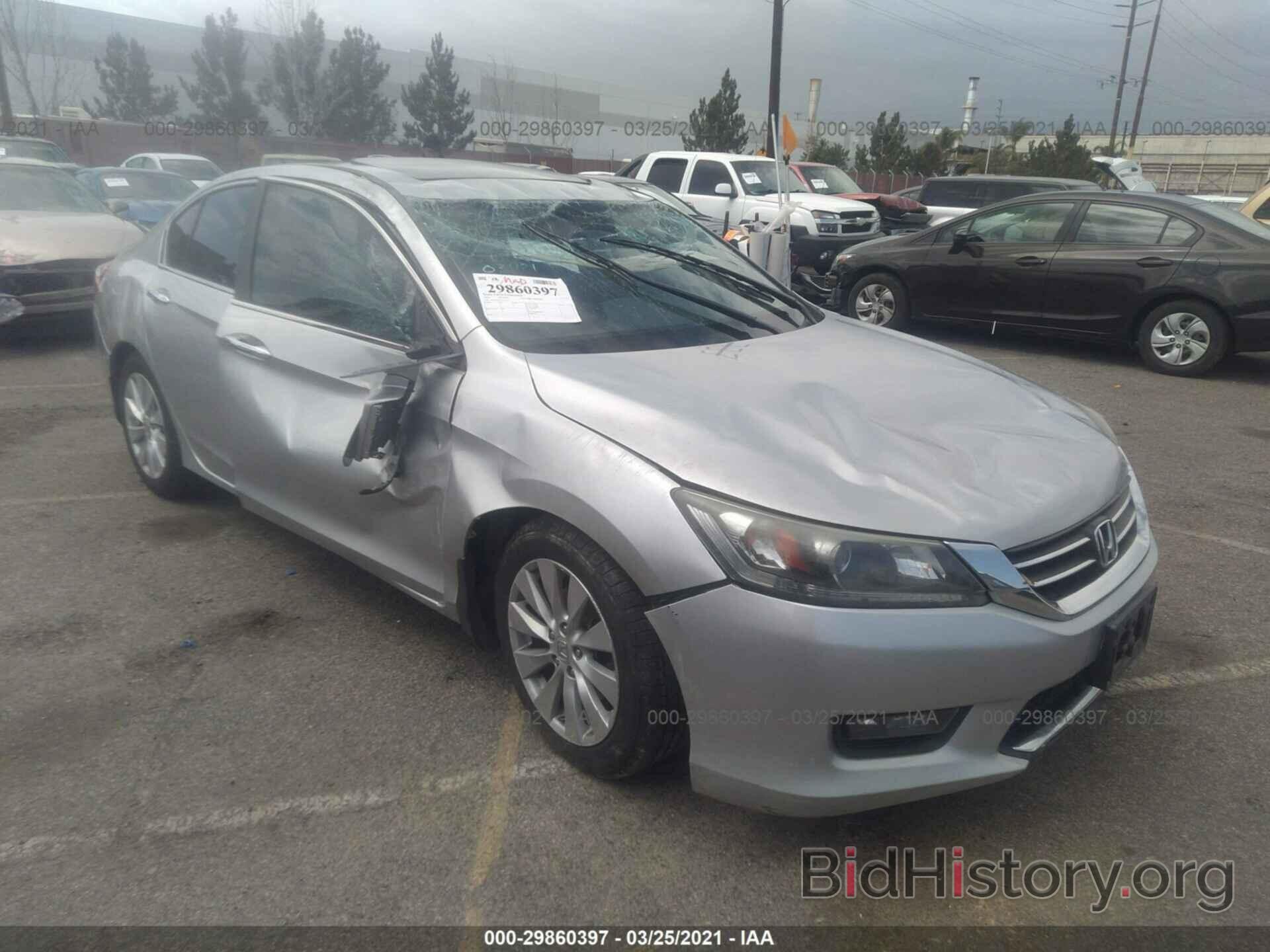 Photo 1HGCR2F77EA245125 - HONDA ACCORD SEDAN 2014