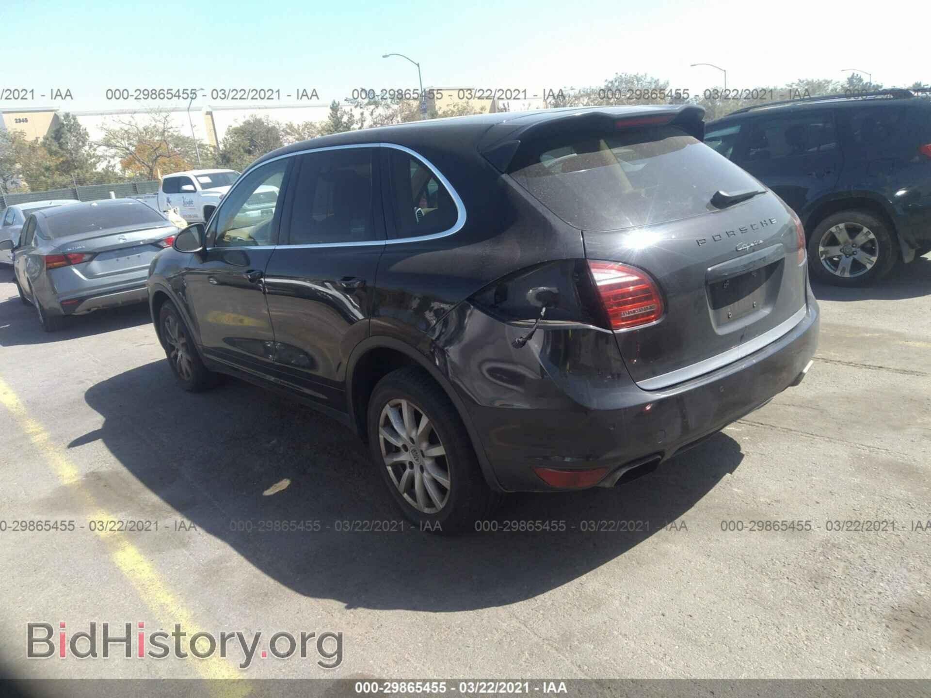 2011 PORSCHE CAYENNE - VIN: WP1AA2A25BLA02890 - Фото 3