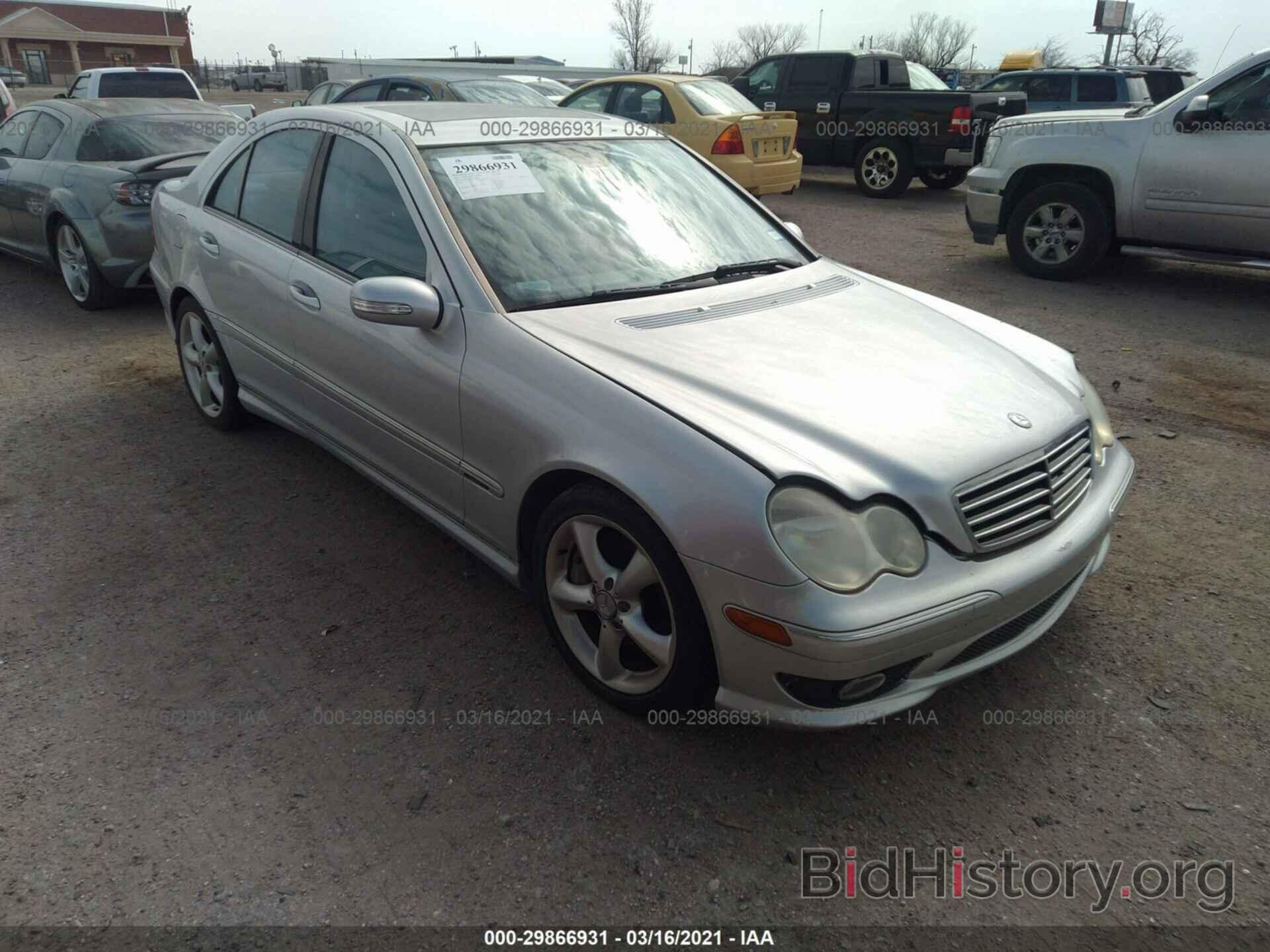 Photo WDBRF52H66E019460 - MERCEDES-BENZ C-CLASS 2006