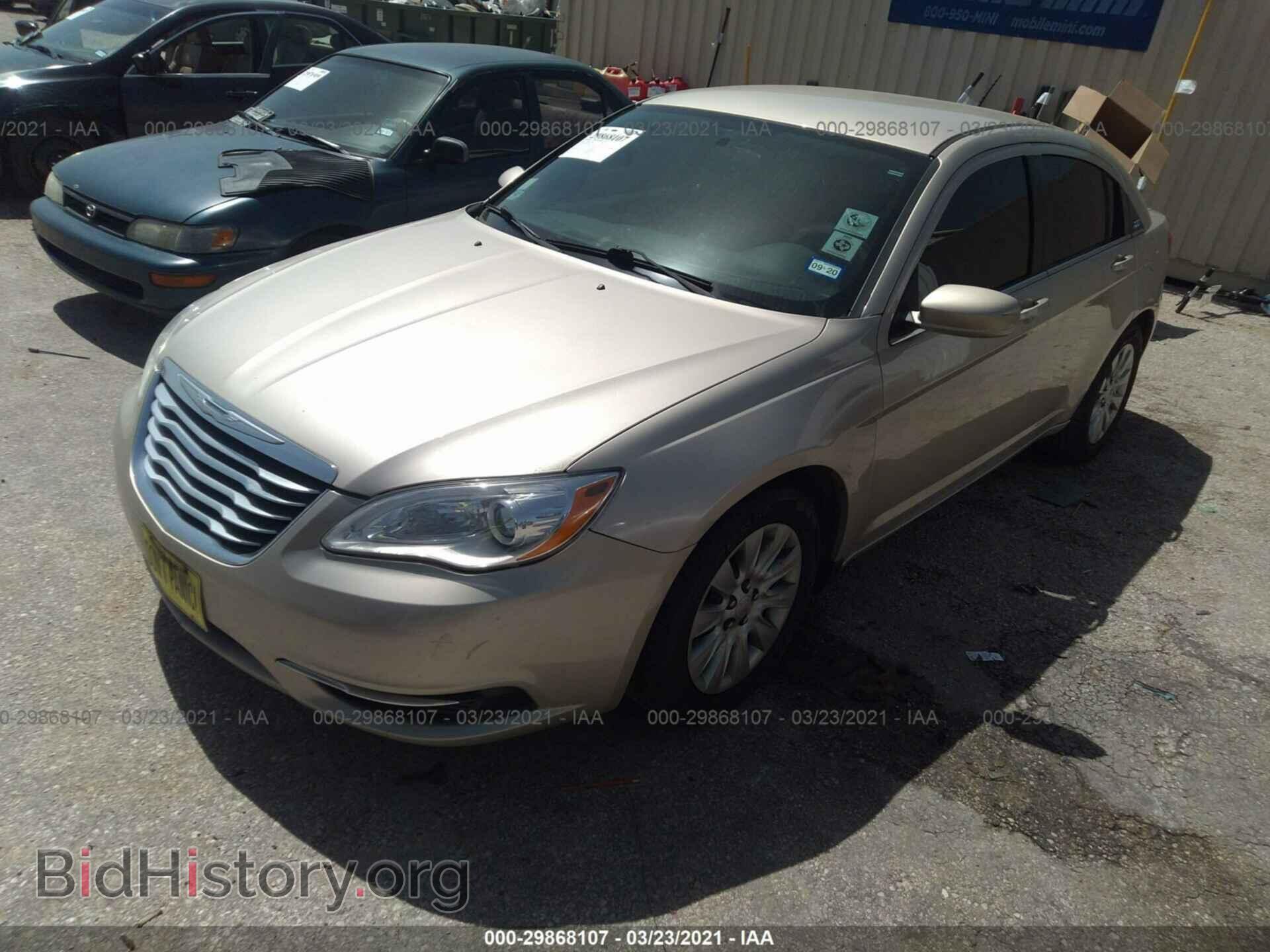 2014 CHRYSLER 200 - VIN: 1C3CCBAB4EN205755 - Фото 2