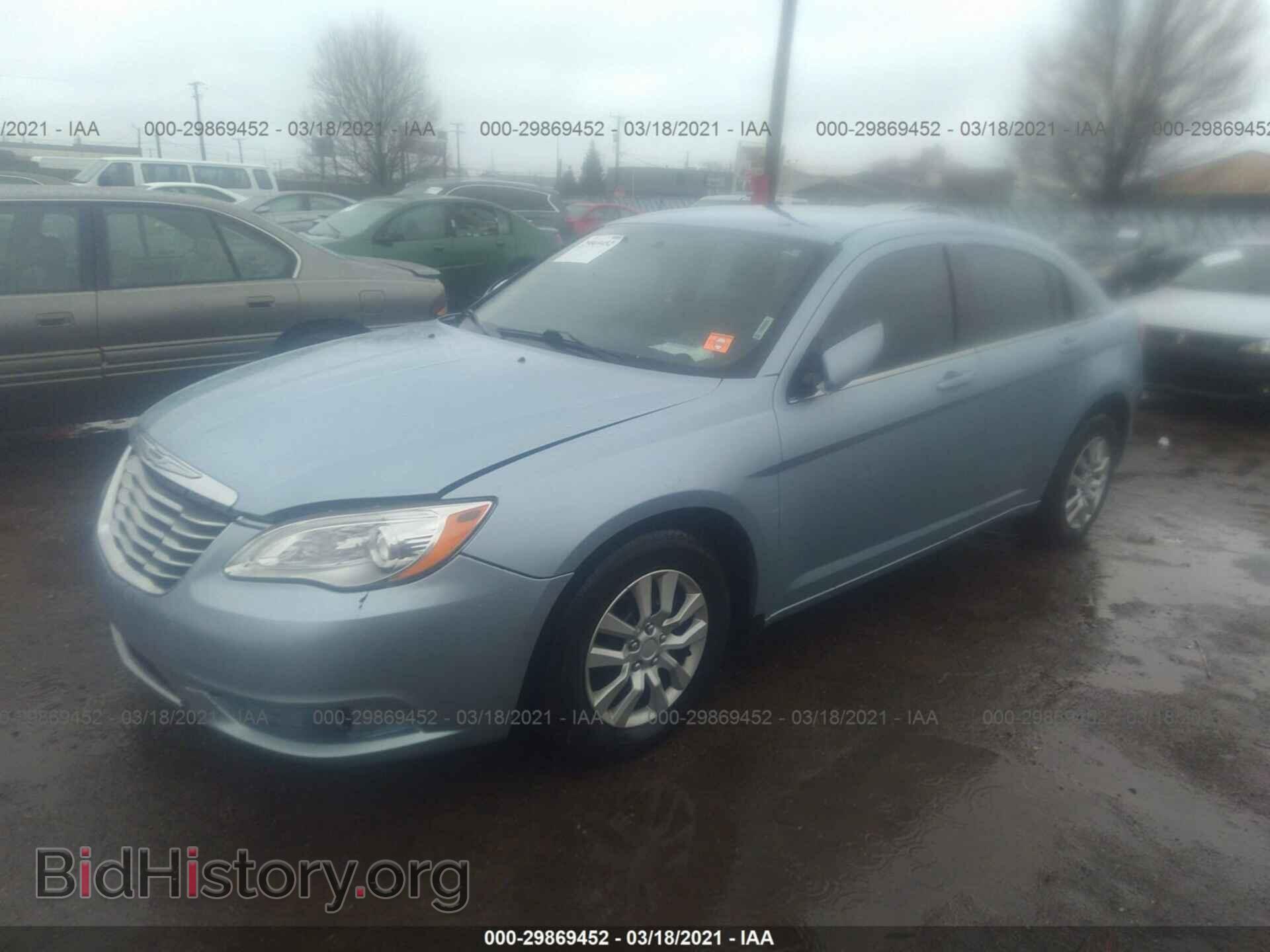 2013 CHRYSLER 200 - VIN: 1C3CCBBB0DN508853 - Фото 2