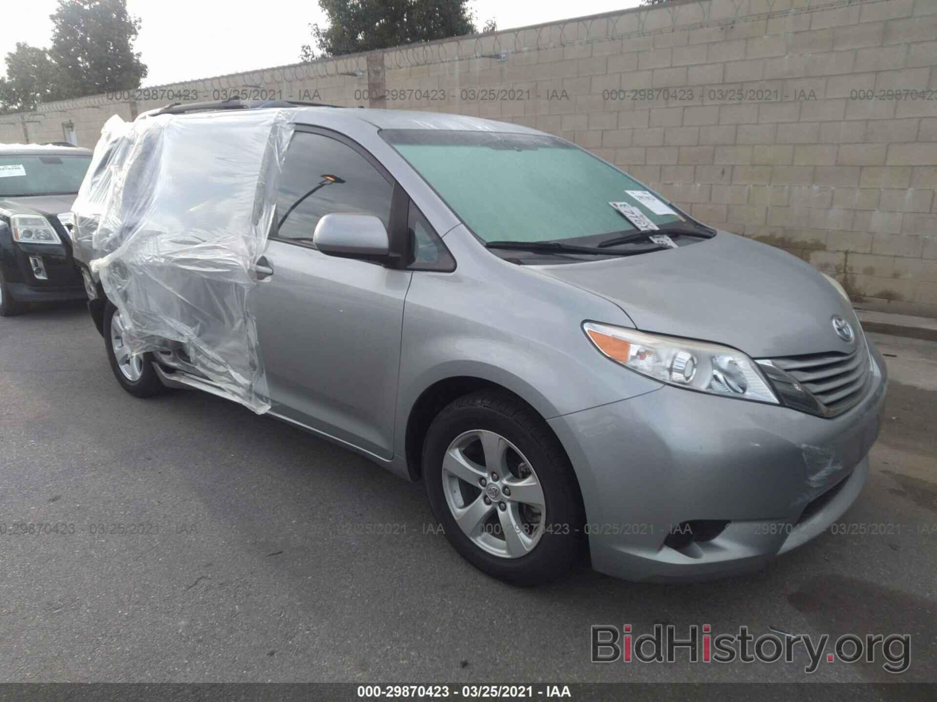 Photo 5TDKK3DC5GS720037 - TOYOTA SIENNA 2016