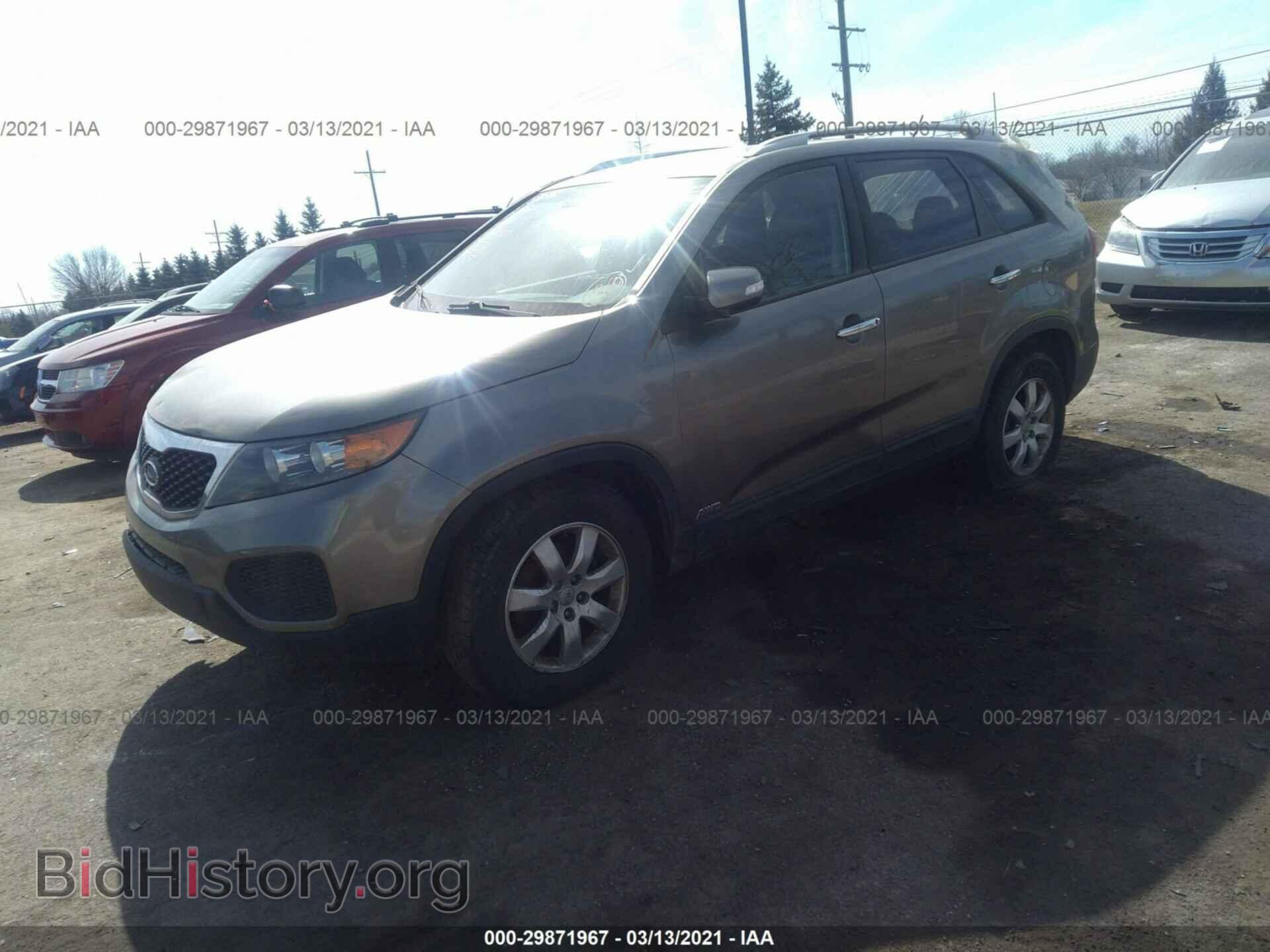 2013 KIA SORENTO - VIN: 5XYKTDA25DG344785 - Фото 2