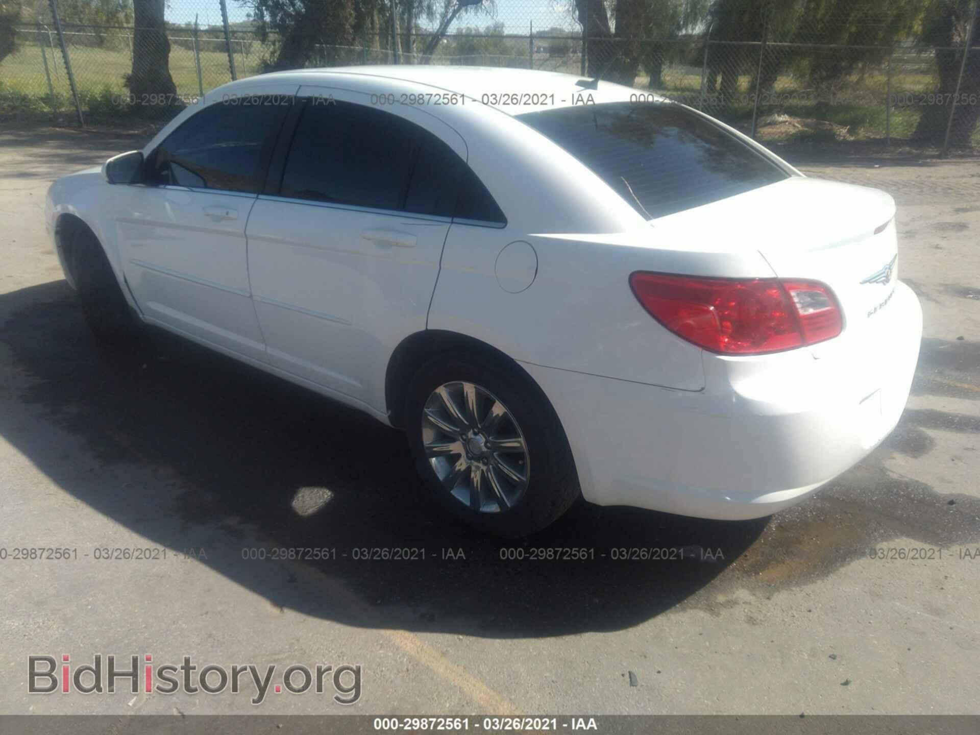 2010 CHRYSLER SEBRING - VIN: 1C3CC5FD9AN190675 - Фото 3