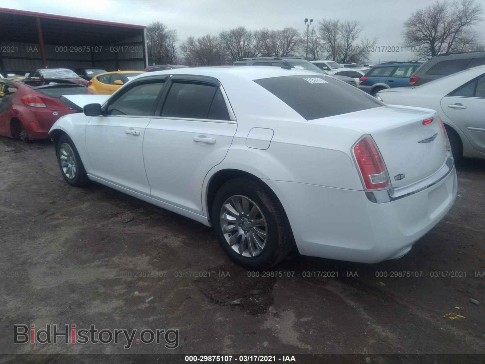 2013 CHRYSLER 300 - VIN: 2C3CCAAG9DH731926 - Фото 3