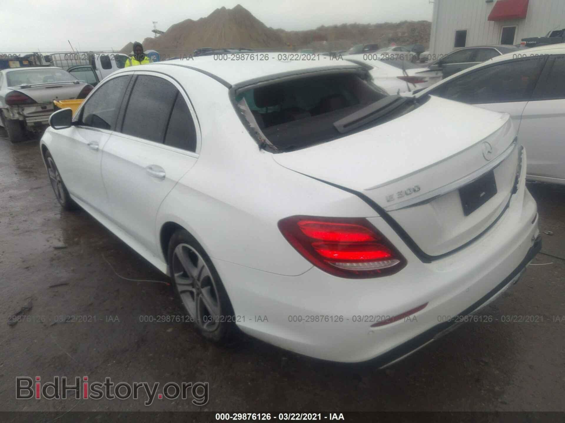 2018 MERCEDES-BENZ E-CLASS - VIN: WDDZF4JB0JA384389 - Фото 3
