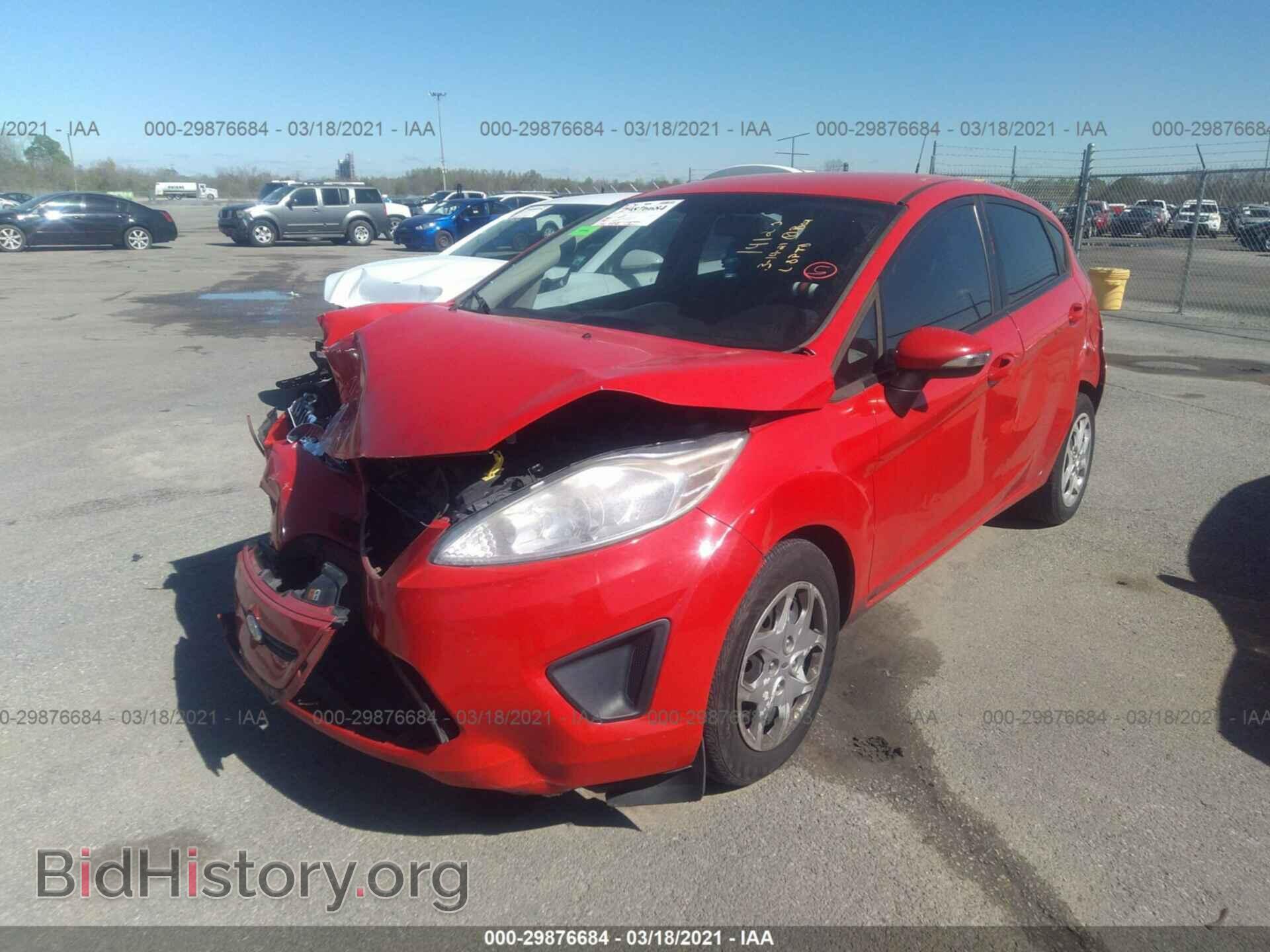 2013 FORD FIESTA - VIN: 3FADP4EJ4DM195826 - Фото 2