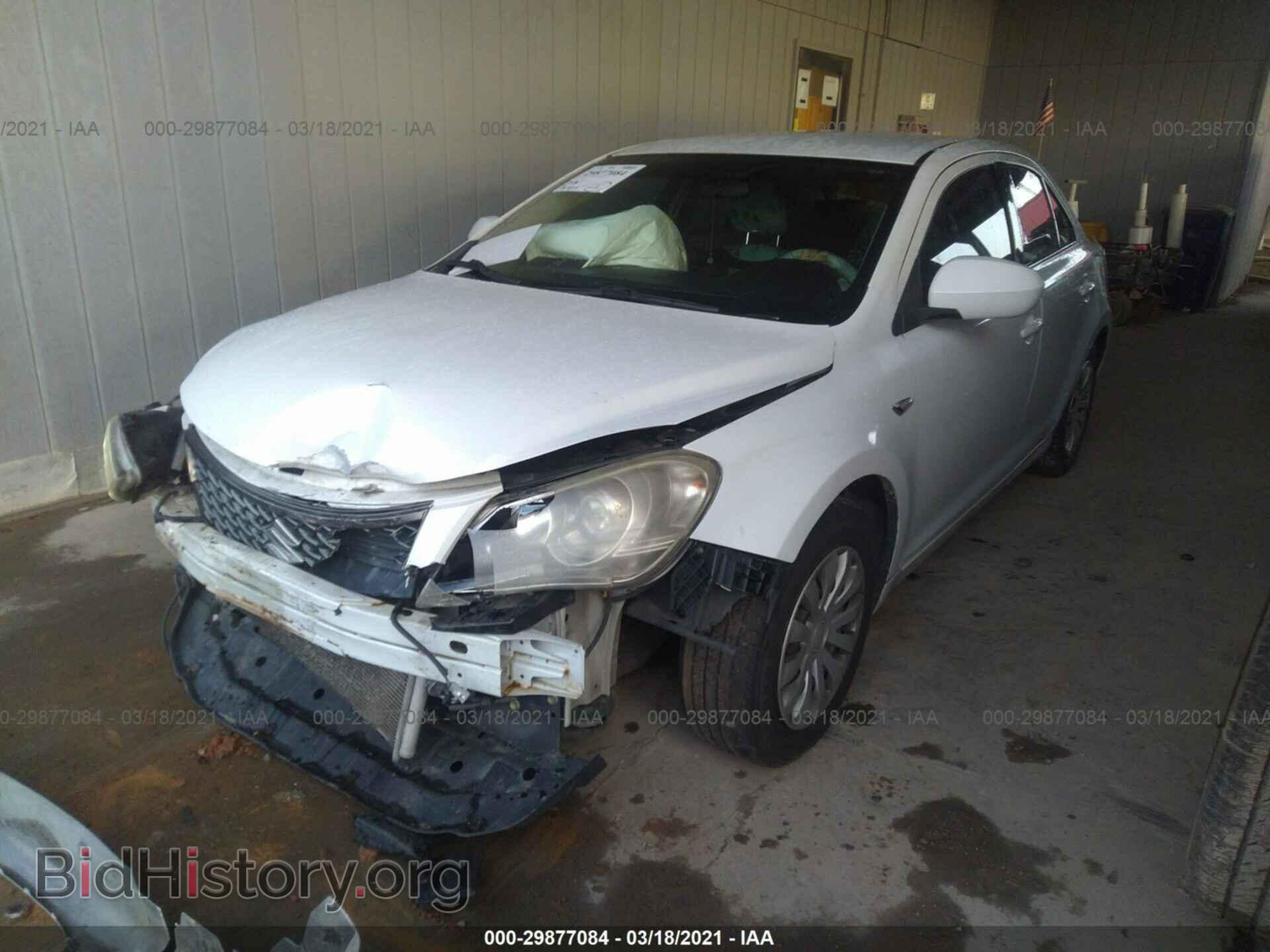 2010 SUZUKI KIZASHI - VIN: JS2RE9A16A6100015 - Photo 2