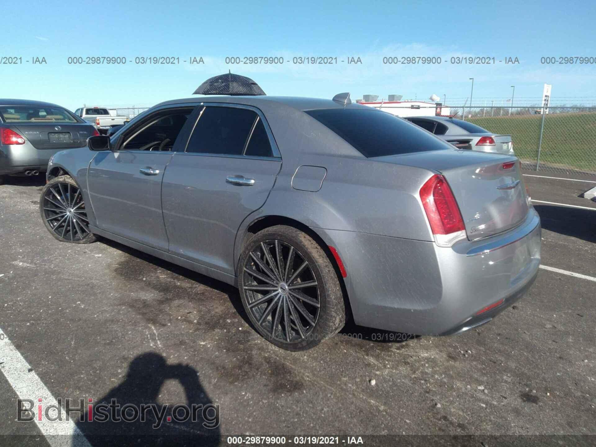2017 CHRYSLER 300 - VIN: 2C3CCAKG1HH622154 - Фото 3