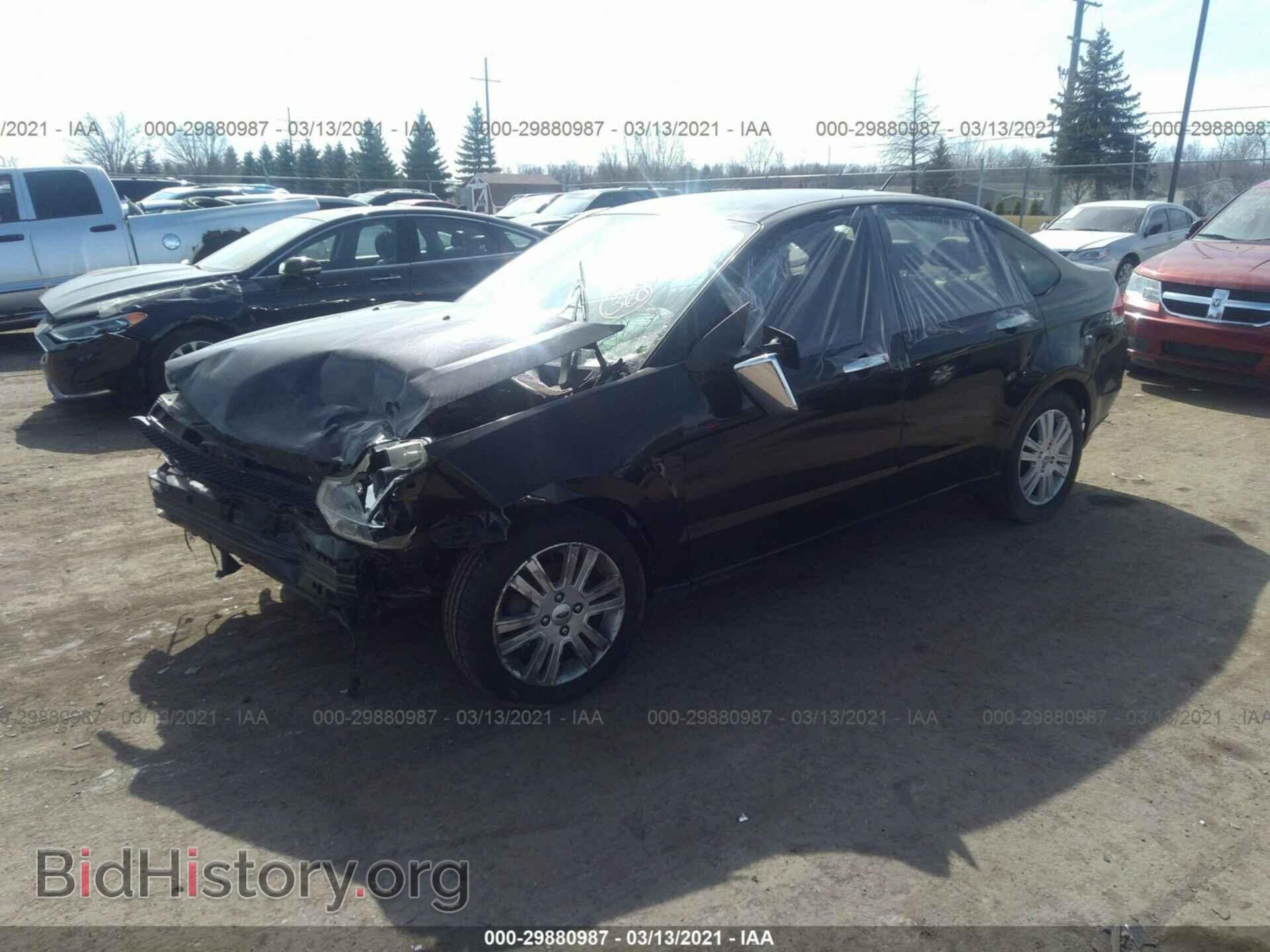 2011 FORD FOCUS - VIN: 1FAHP3HNXBW202060 - Photo 2