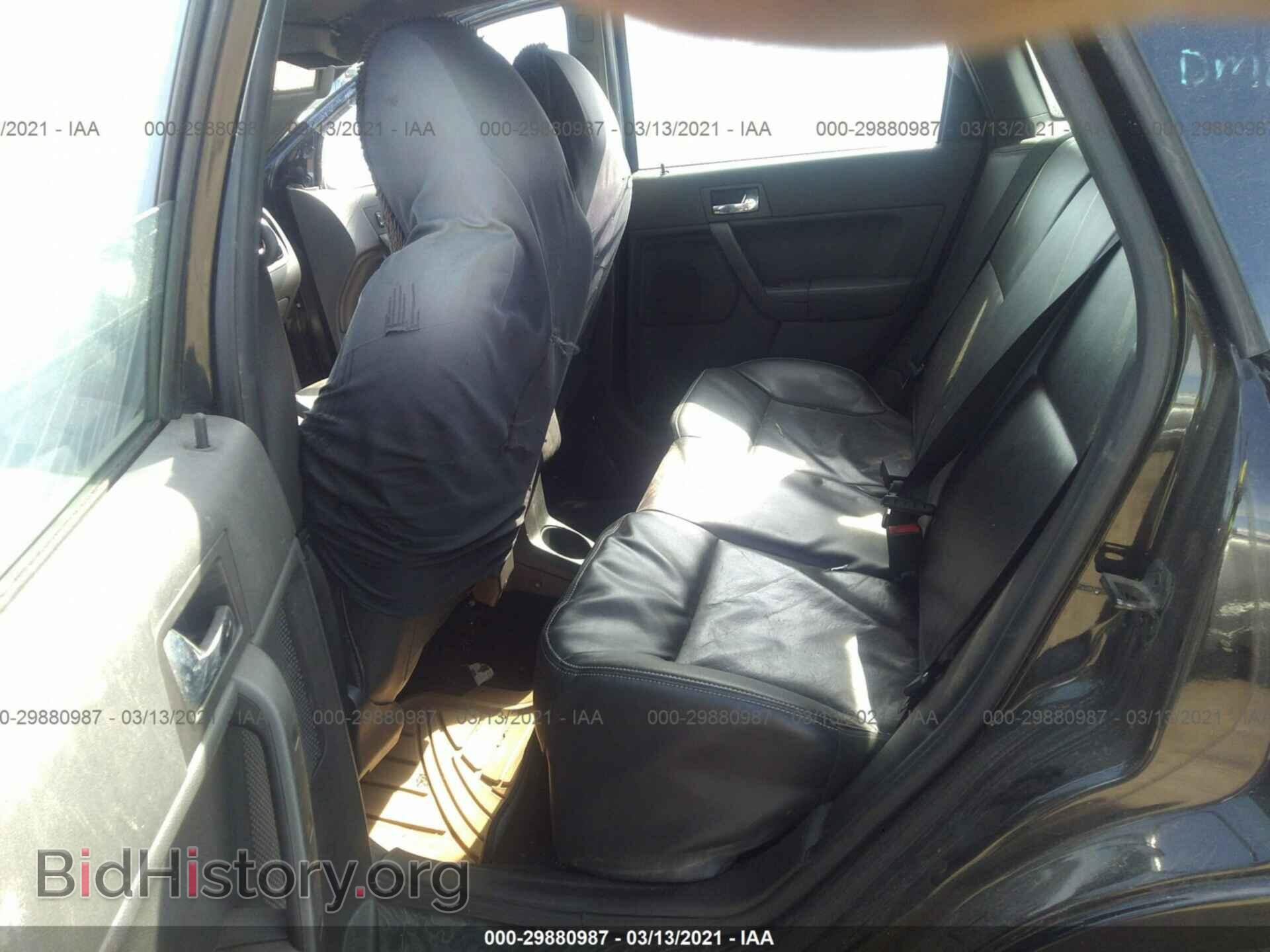 2011 FORD FOCUS - VIN: 1FAHP3HNXBW202060 - Photo 8