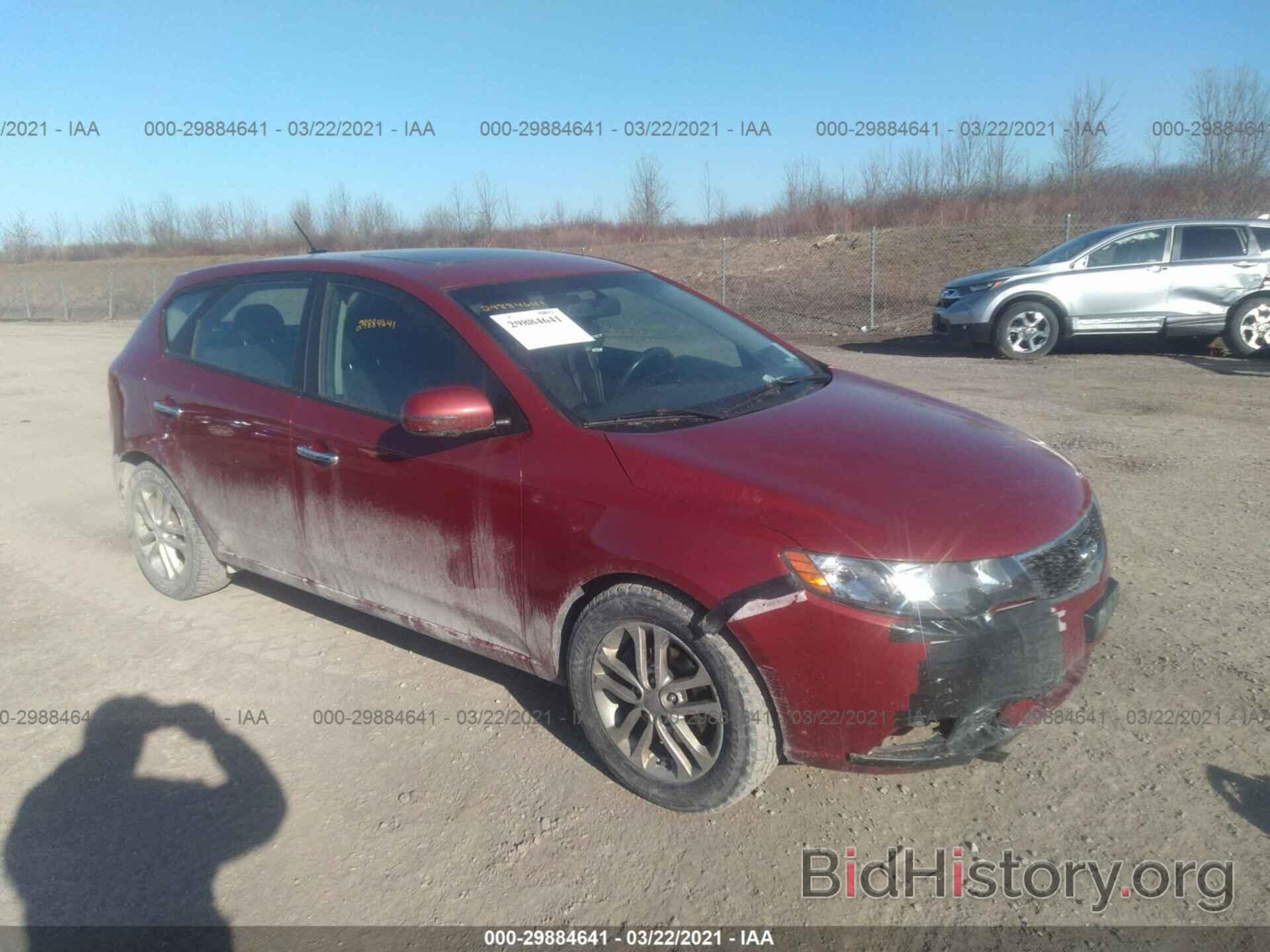 Photo KNAFU5A21B5349568 - KIA FORTE 5-DOOR 2011