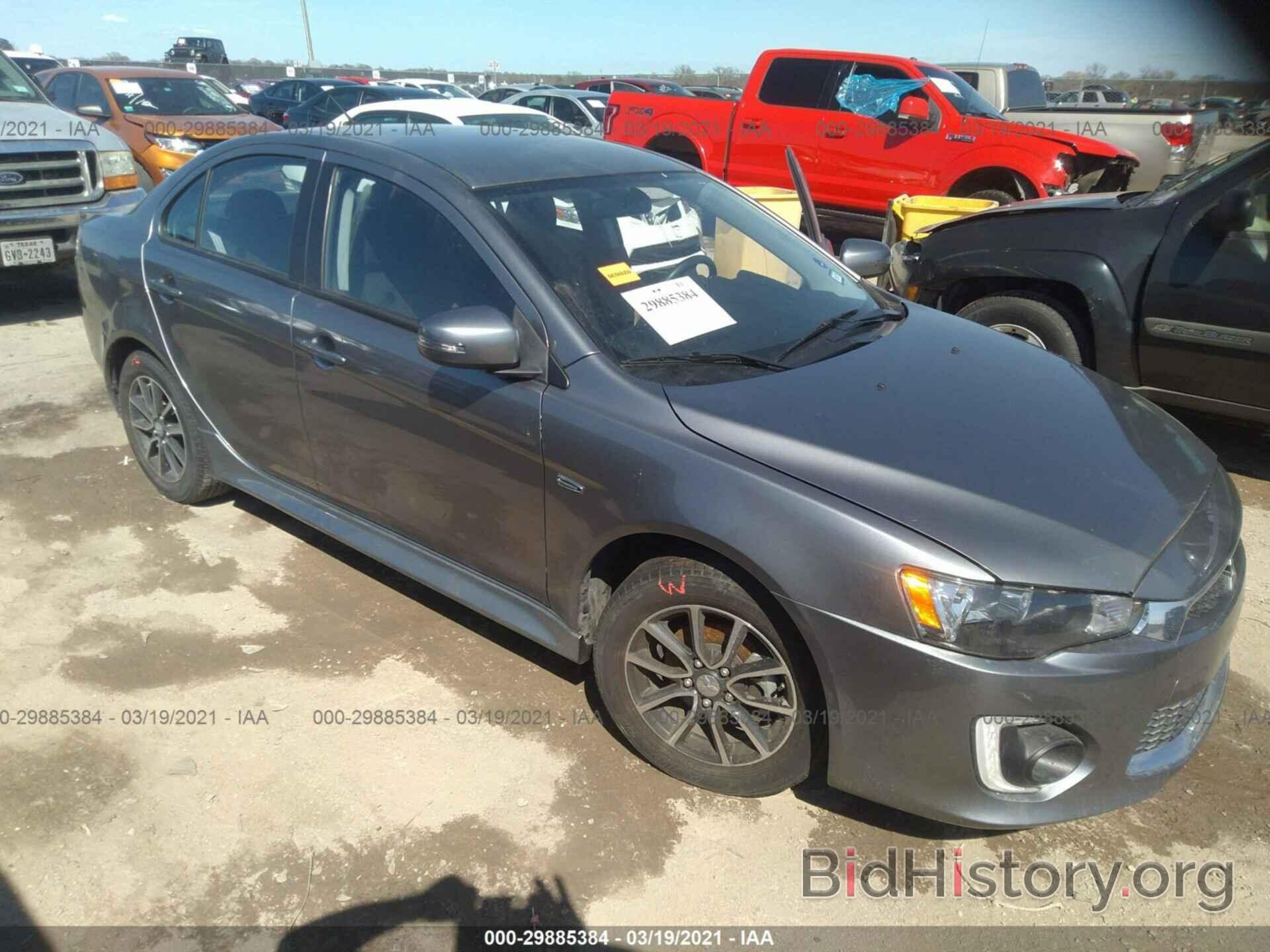 Photo JA32U2FU1HU013751 - MITSUBISHI LANCER 2017