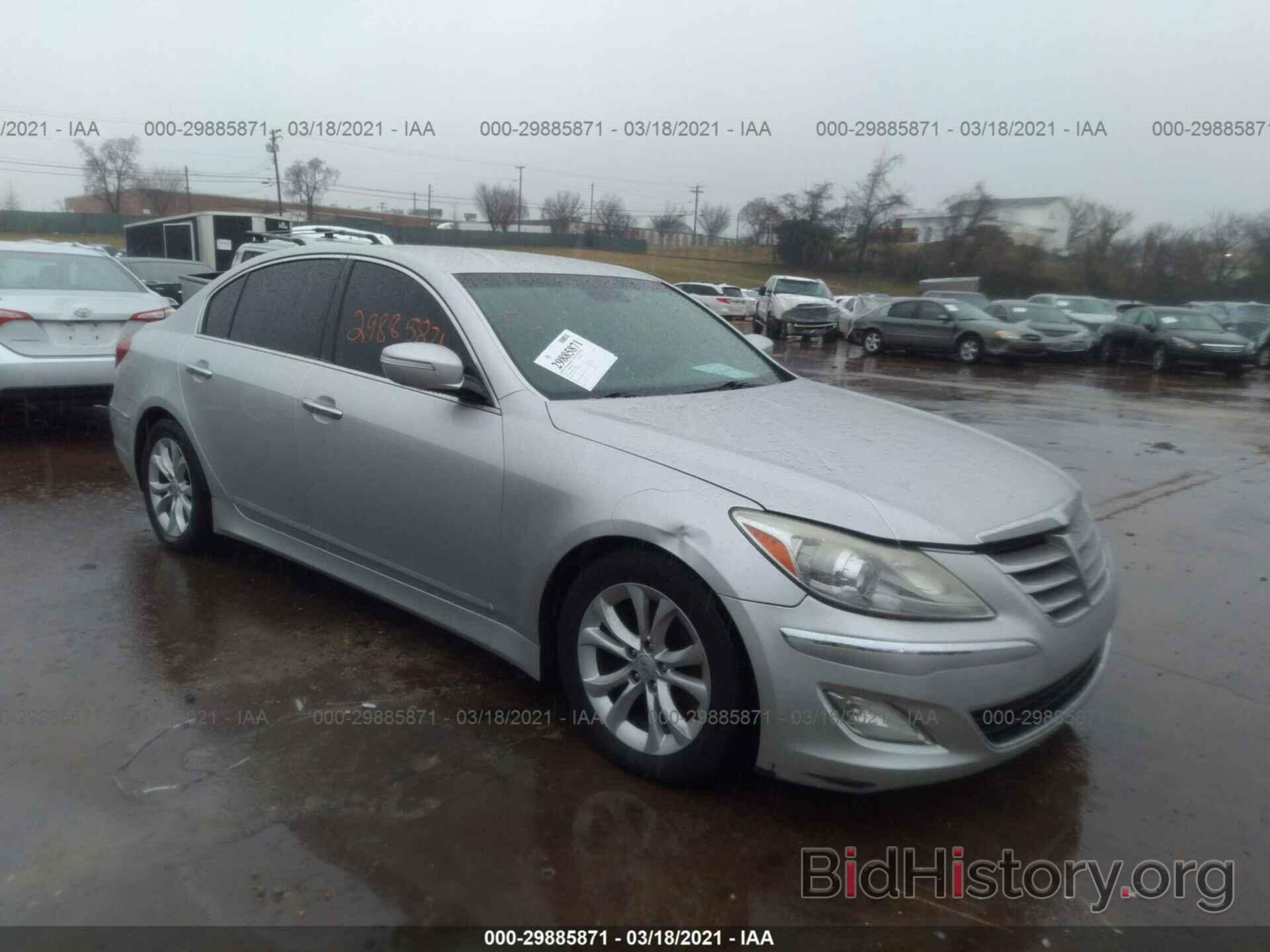 Photo KMHGC4DD3CU176463 - HYUNDAI GENESIS 2012