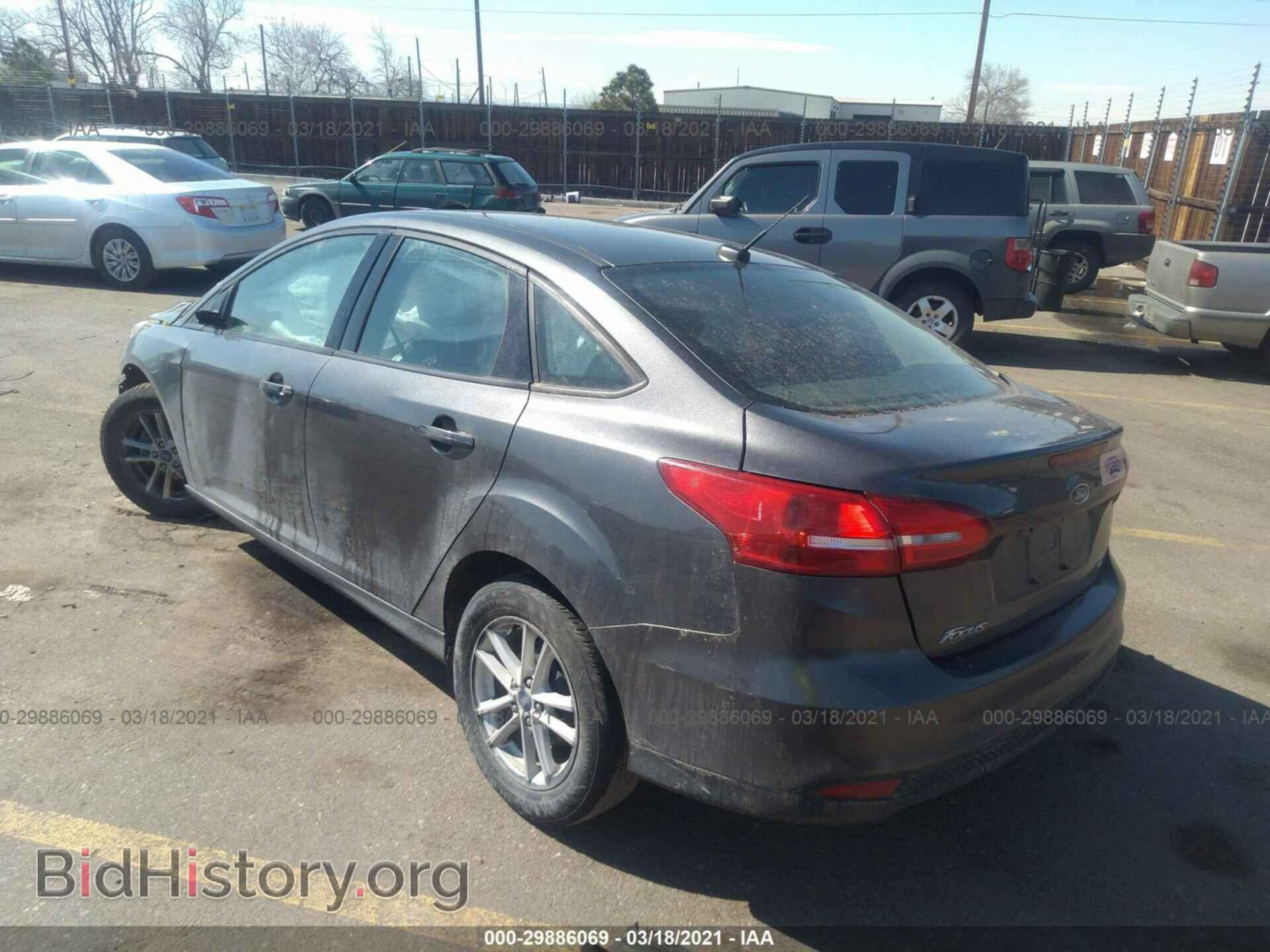 2017 FORD FOCUS - VIN: 1FADP3F23HL217937 - Фото 3
