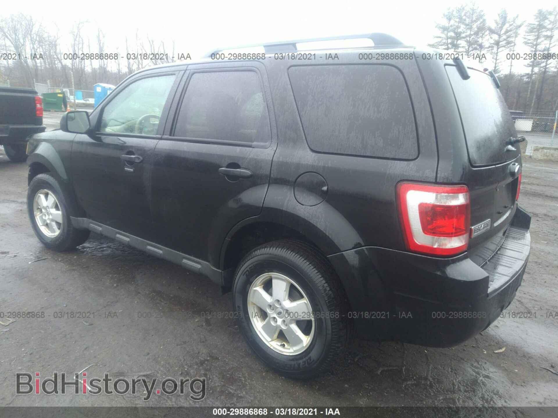 2011 FORD ESCAPE - VIN: 1FMCU0D77BKA90422 - Фото 3