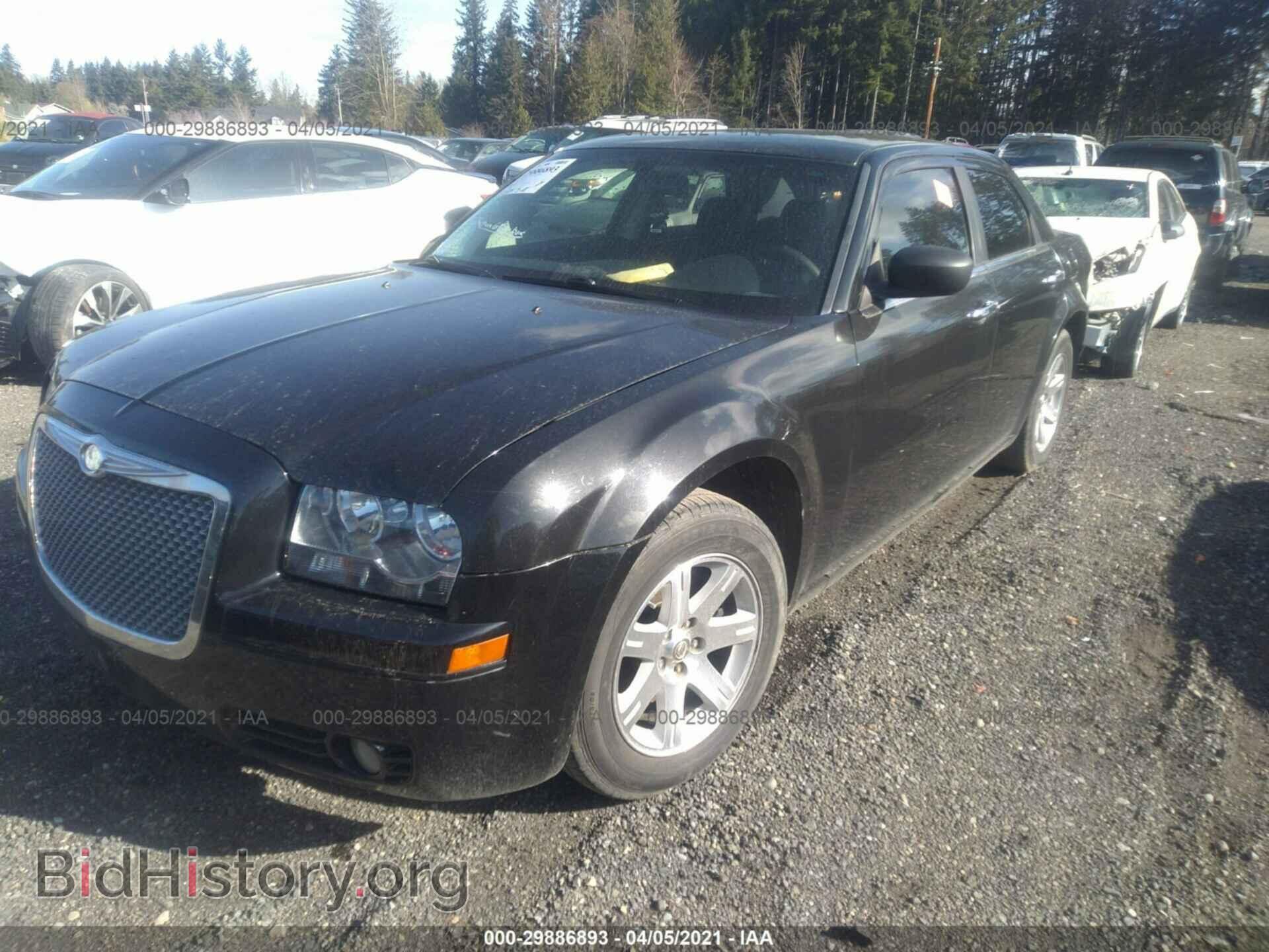 2010 CHRYSLER 300 - VIN: 2C3CA4CD3AH105505 - Фото 2