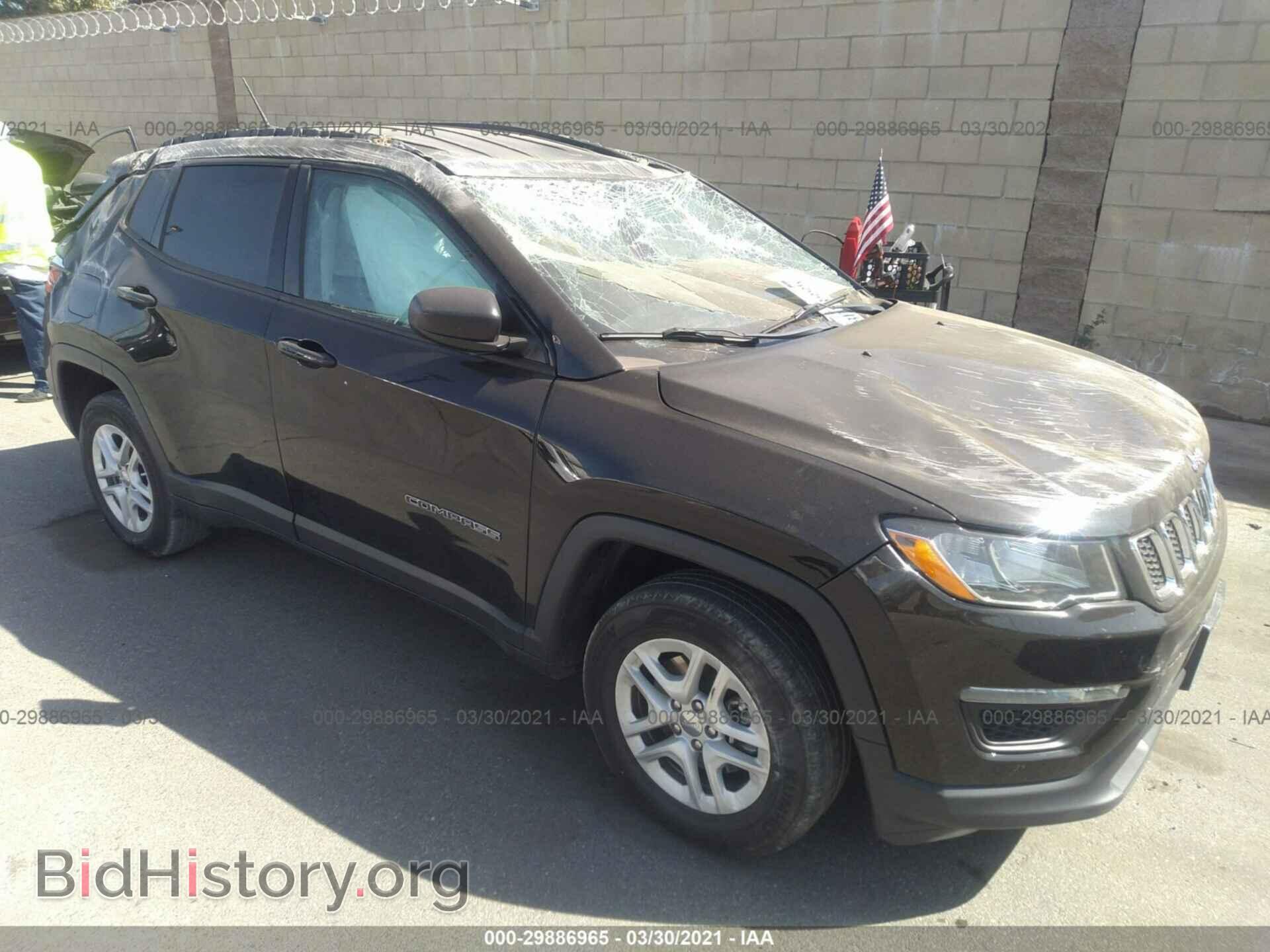 Фотография 3C4NJCAB6JT272013 - JEEP COMPASS 2018