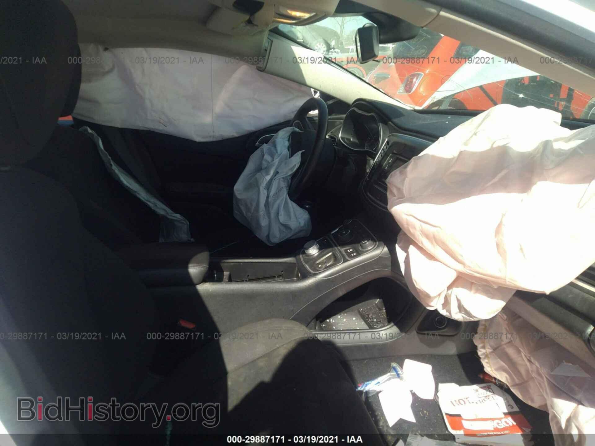 2016 CHRYSLER 200 - VIN: 1C3CCCAB3GN110659 - Photo 5