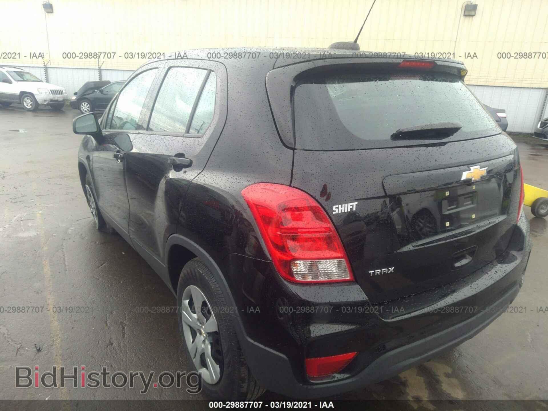 2017 CHEVROLET TRAX - VIN: 3GNCJKSB3HL271645 - Photo 3