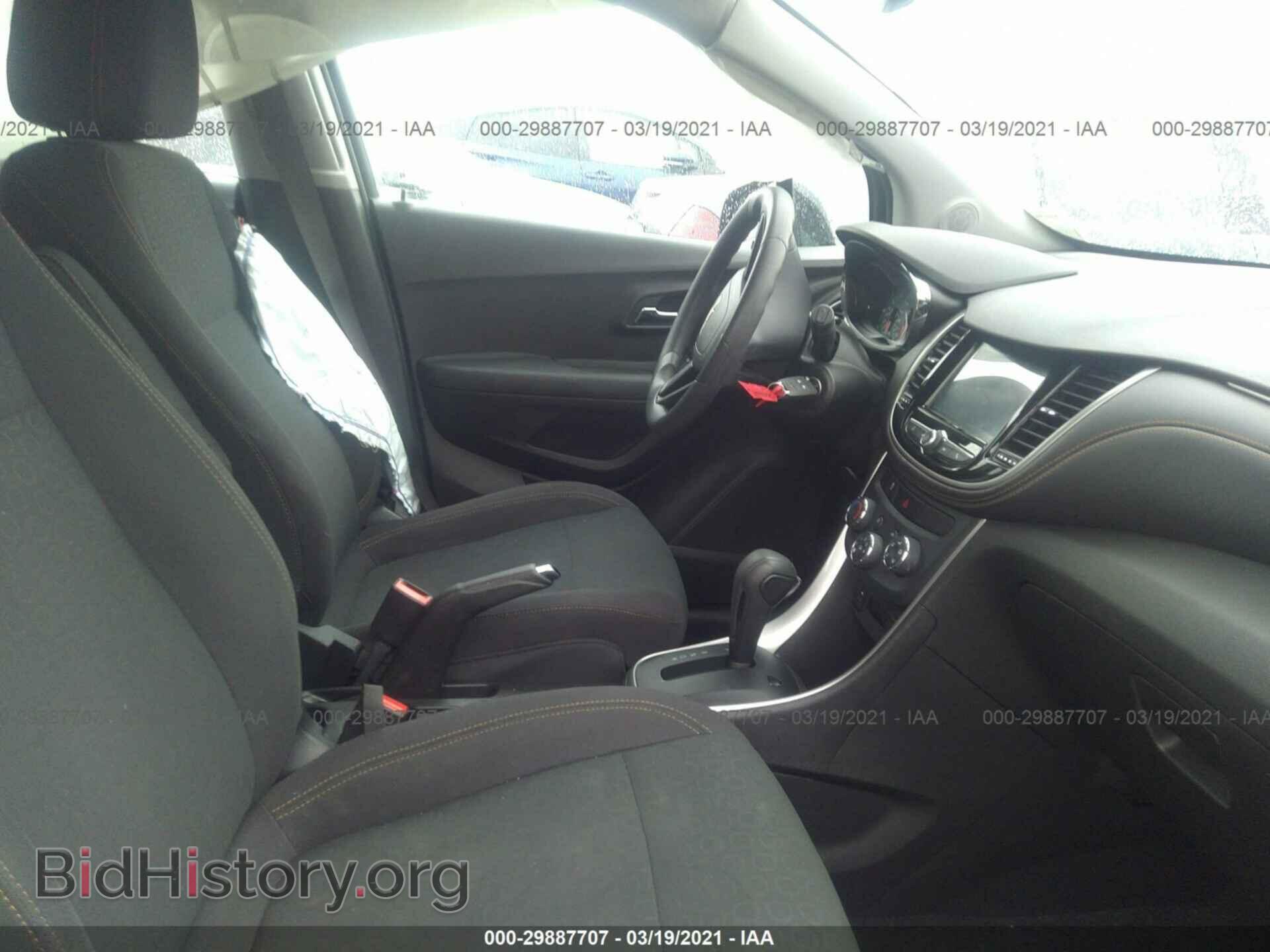 2017 CHEVROLET TRAX - VIN: 3GNCJKSB3HL271645 - Photo 5