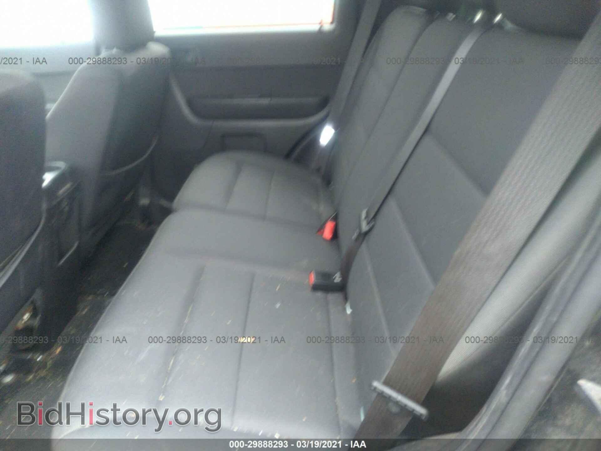 2011 FORD ESCAPE - VIN: 1FMCU0D73BKC01371 - Фото 8