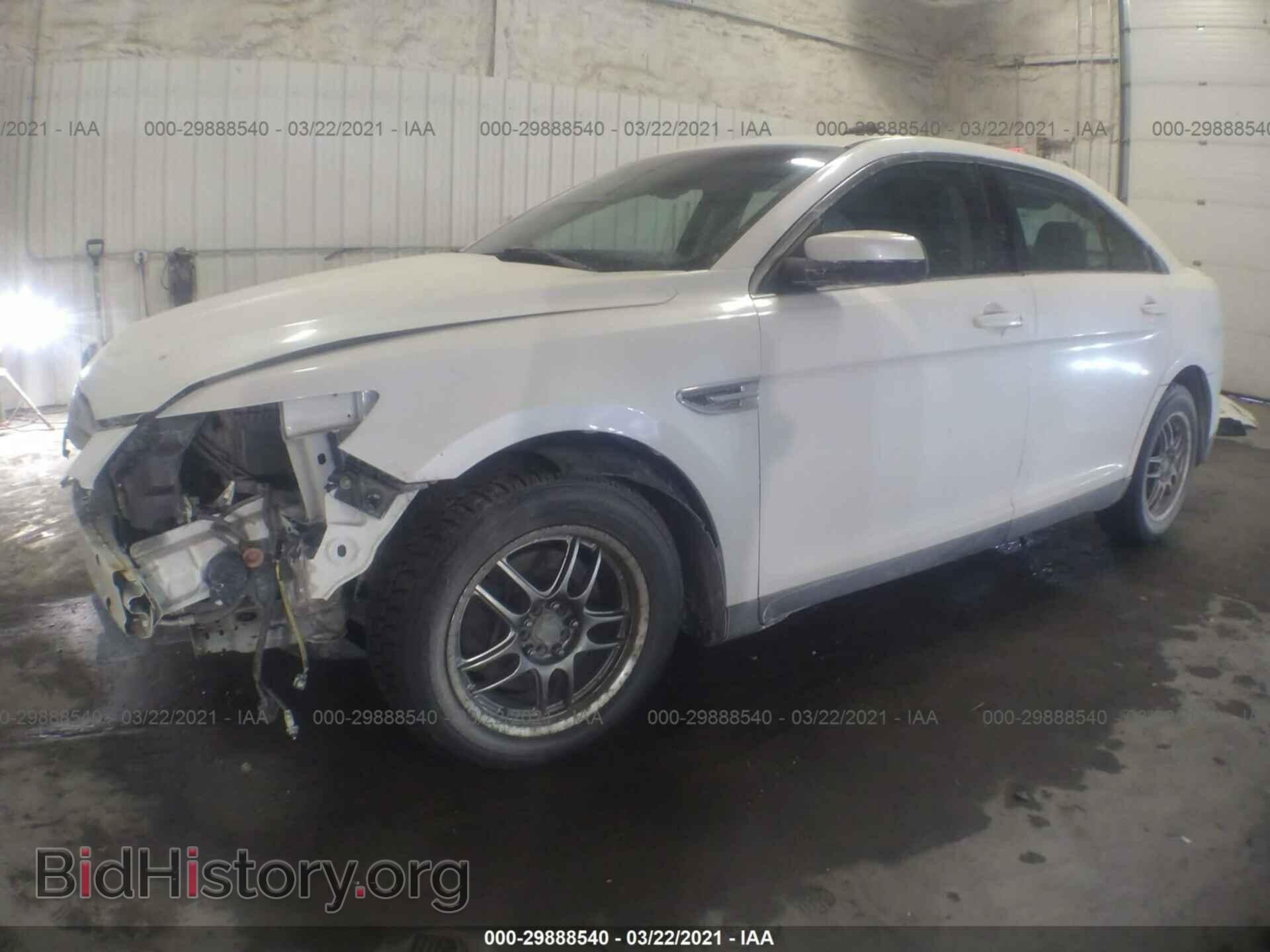2011 FORD TAURUS - VIN: 1FAHP2KT7BG139009 - Фото 2