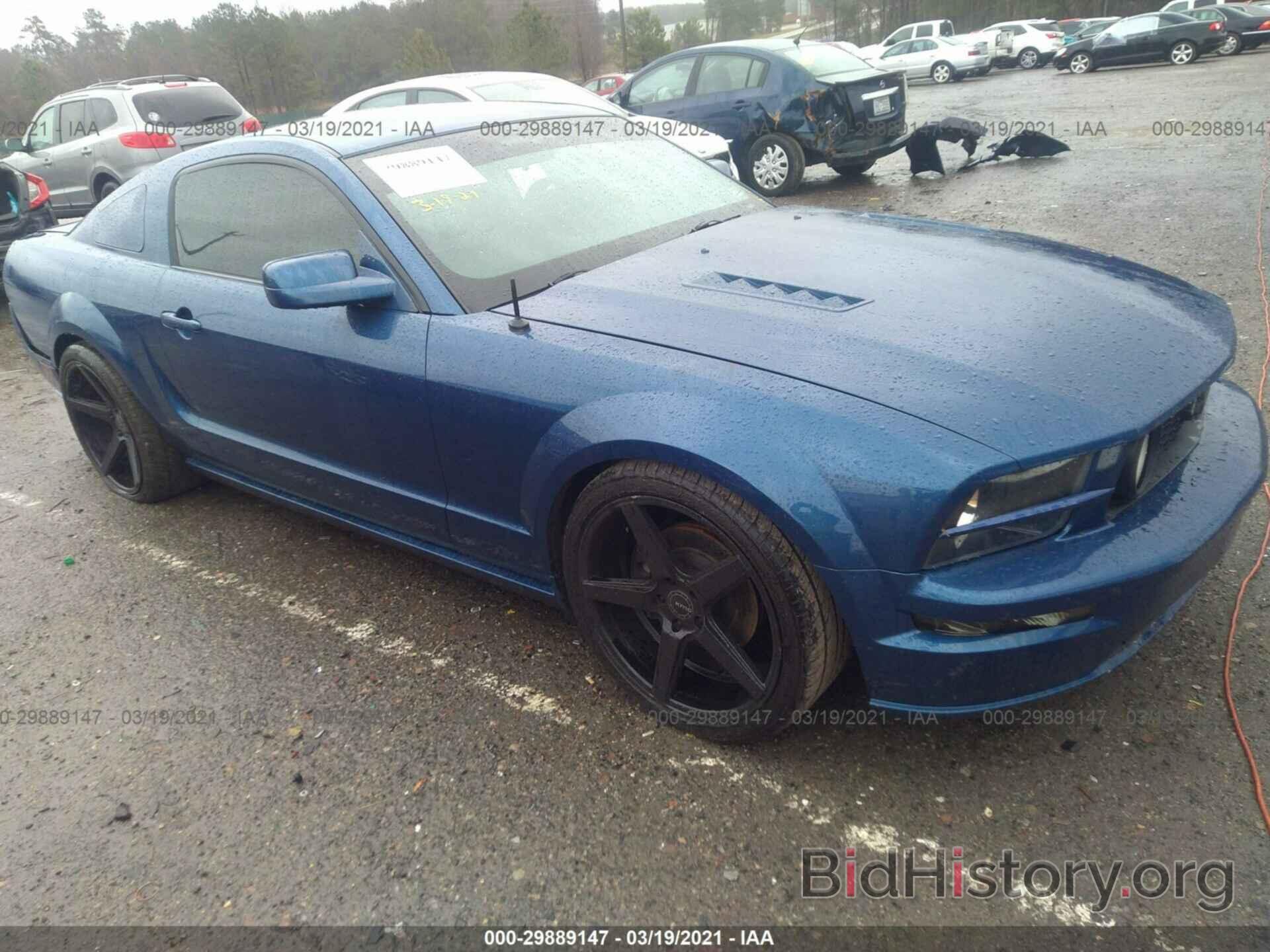 Photo 1ZVHT82H975215916 - FORD MUSTANG 2007
