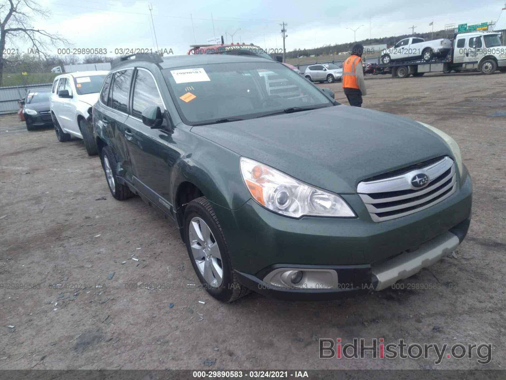 Photo 4S4BRCKC2B3318920 - SUBARU OUTBACK 2011