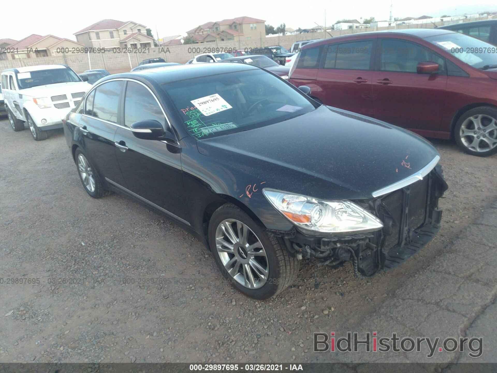 Photo KMHGC46F89U038182 - HYUNDAI GENESIS 2009